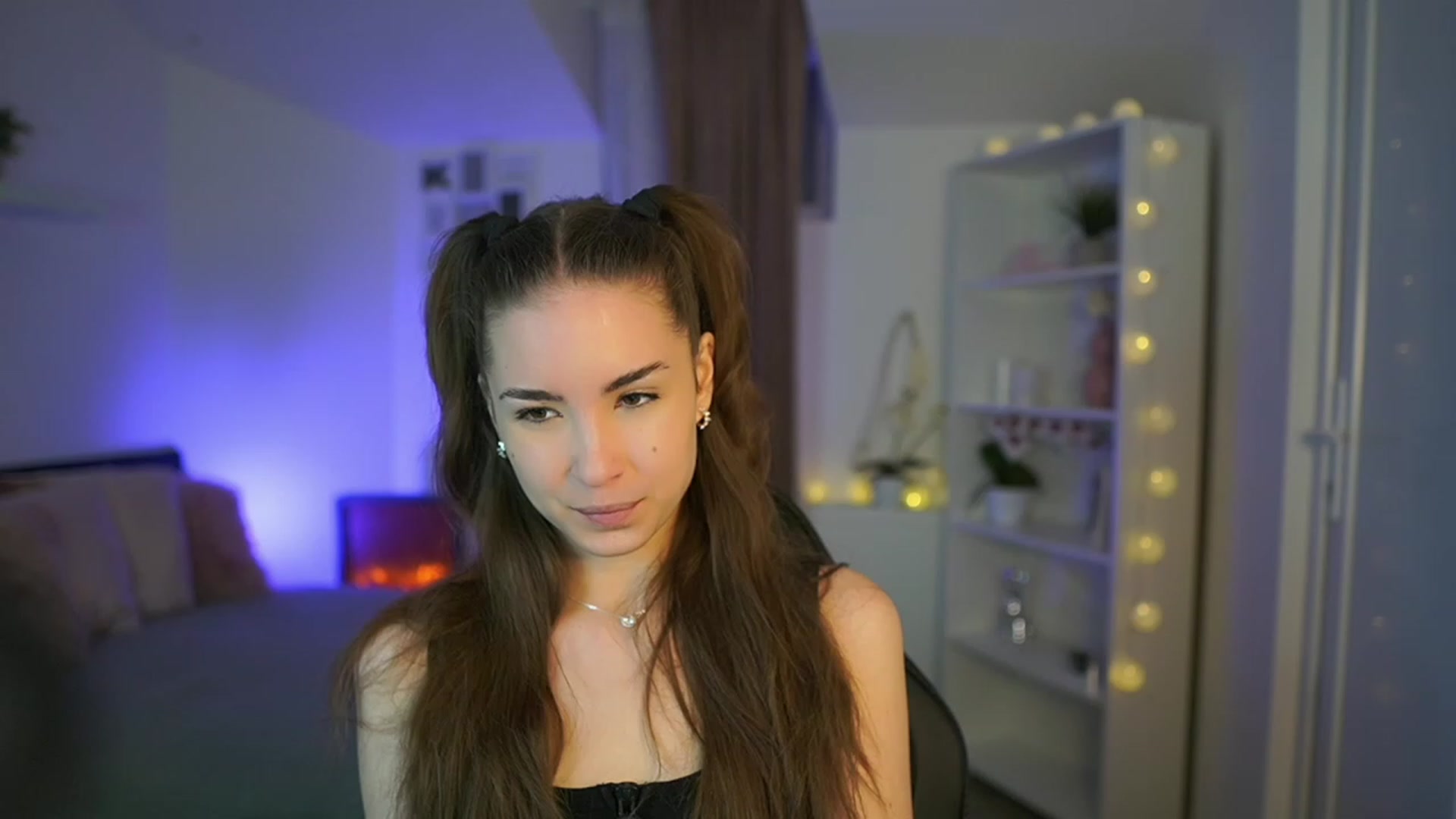 Gallery image thumbnail from Shy_jane's myfreecams stream on, 03/17/2023, 12:22 image 5 of 20