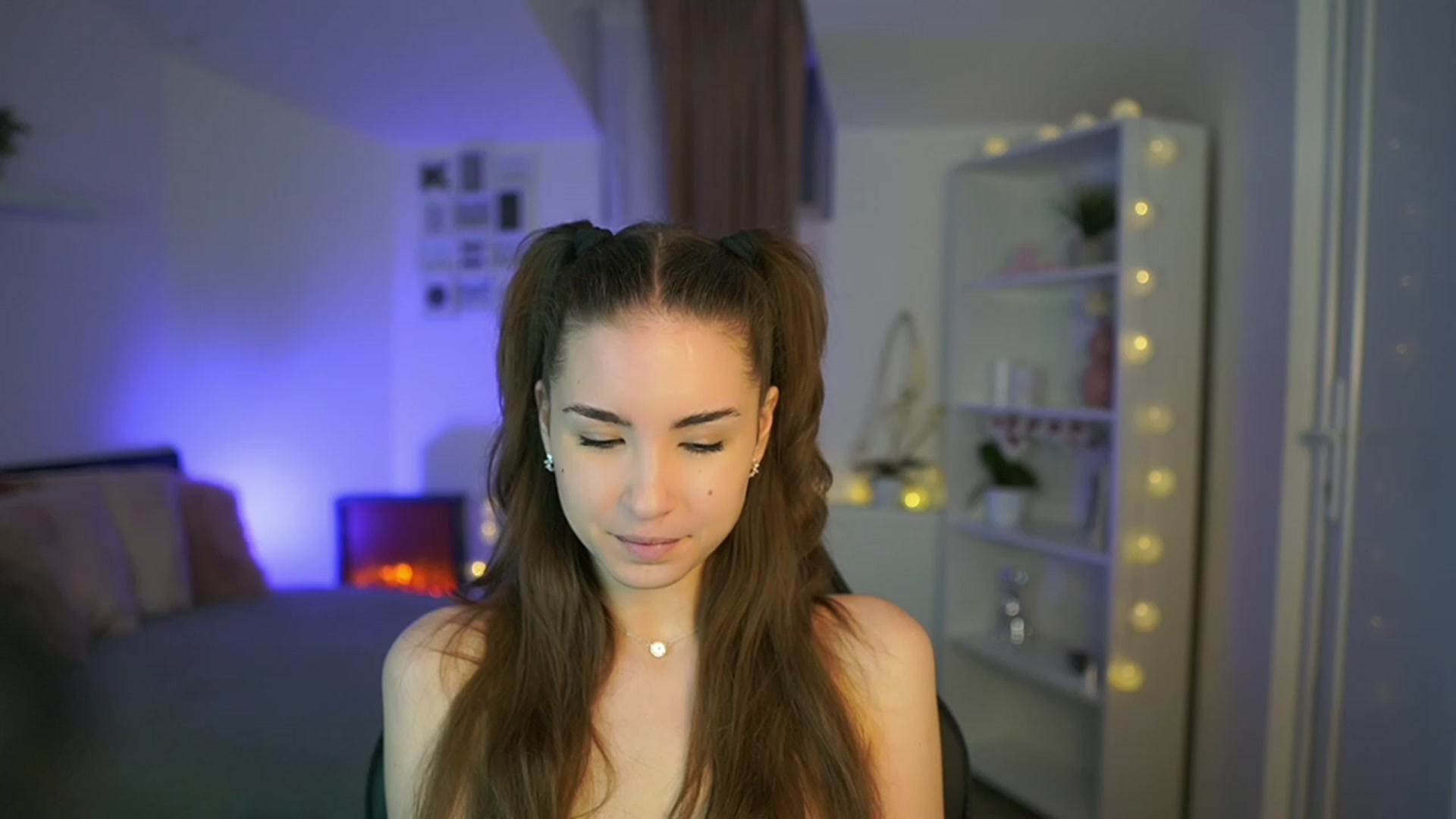 Gallery image thumbnail from Shy_jane's myfreecams stream on, 03/17/2023, 12:22 image 12 of 20