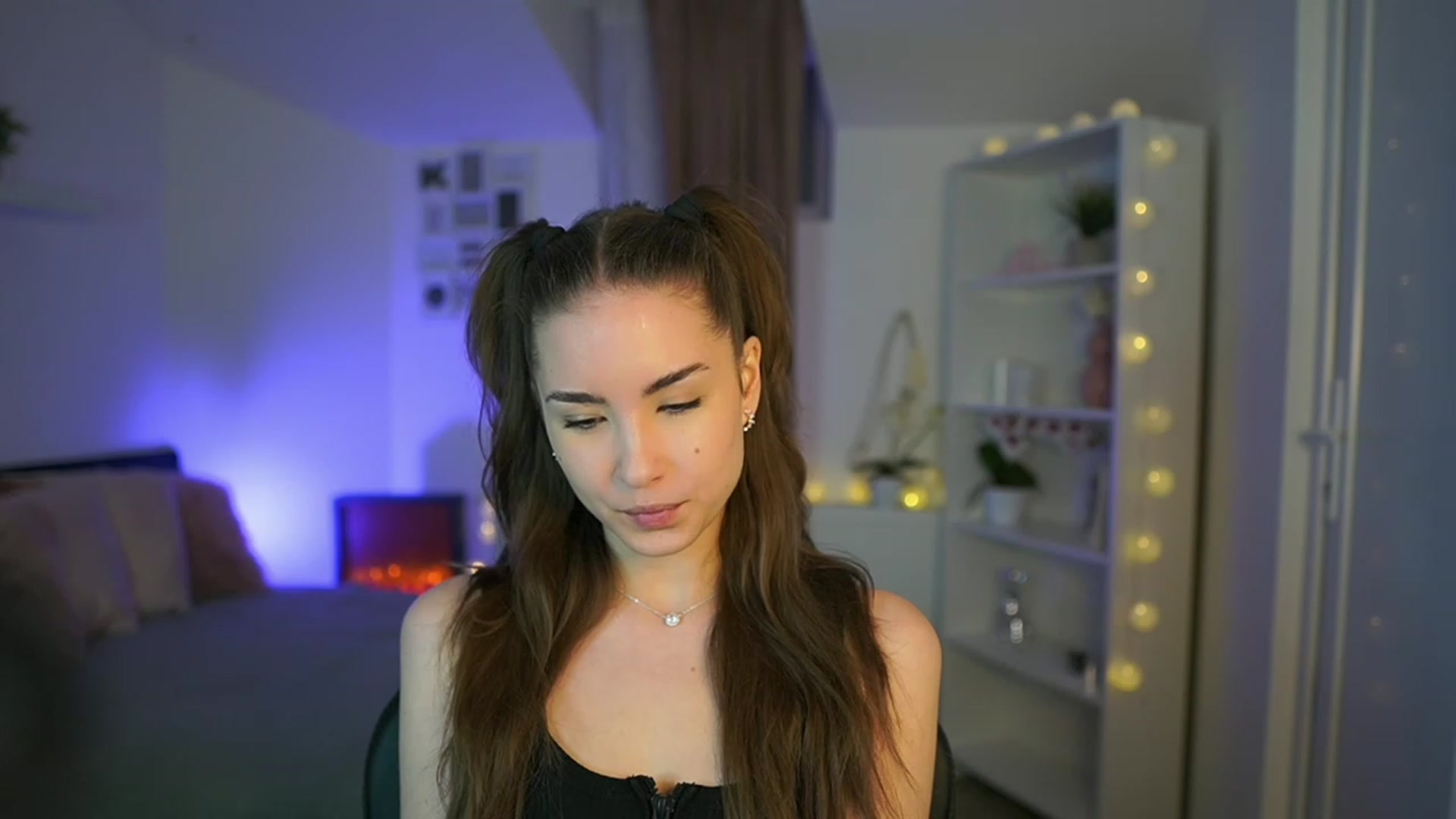 Gallery image thumbnail from Shy_jane's myfreecams stream on, 03/17/2023, 13:04 image 14 of 20