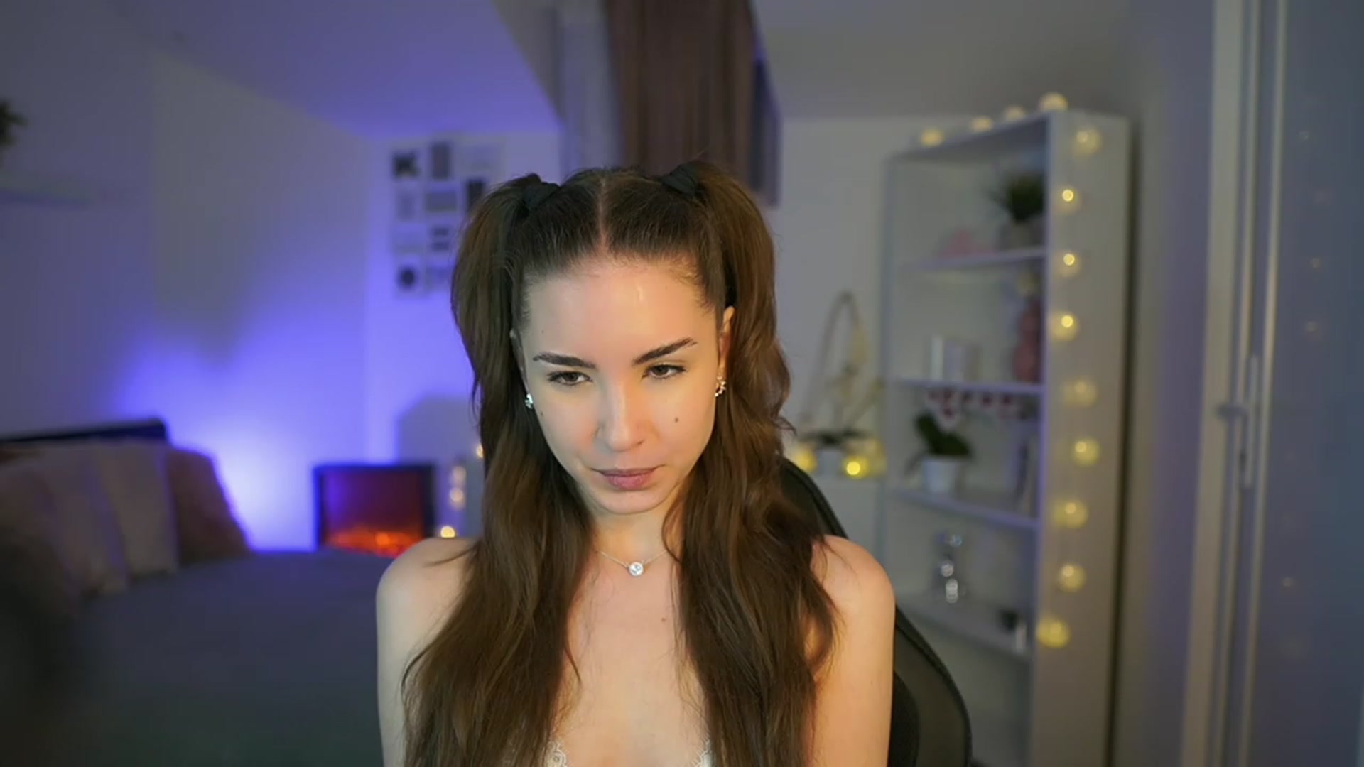 Gallery image thumbnail from Shy_jane's myfreecams stream on, 03/17/2023, 13:04 image 20 of 20