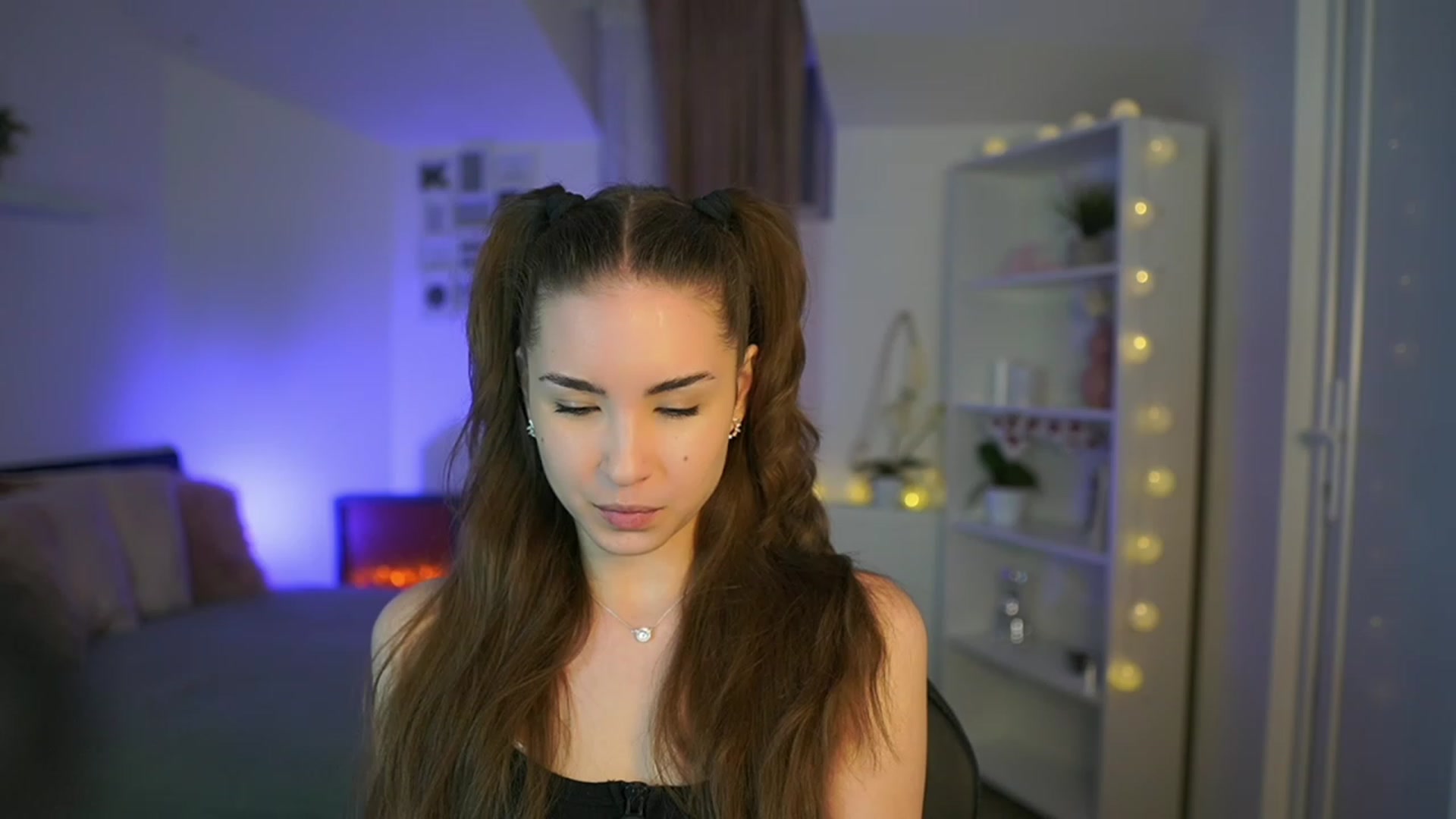Gallery image thumbnail from Shy_jane's myfreecams stream on, 03/17/2023, 13:04 image 2 of 20