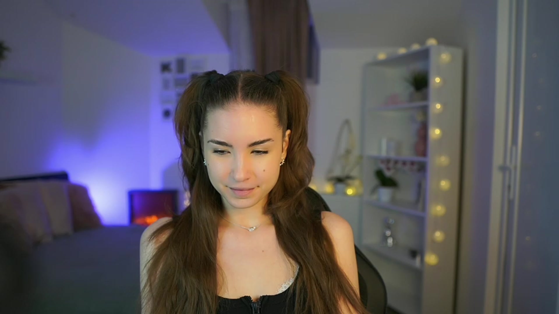 Gallery image thumbnail from Shy_jane's myfreecams stream on, 03/17/2023, 13:04 image 16 of 20