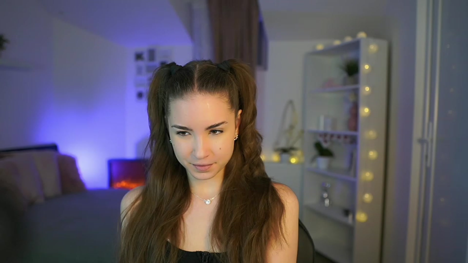 Gallery image thumbnail from Shy_jane's myfreecams stream on, 03/17/2023, 13:04 image 3 of 20