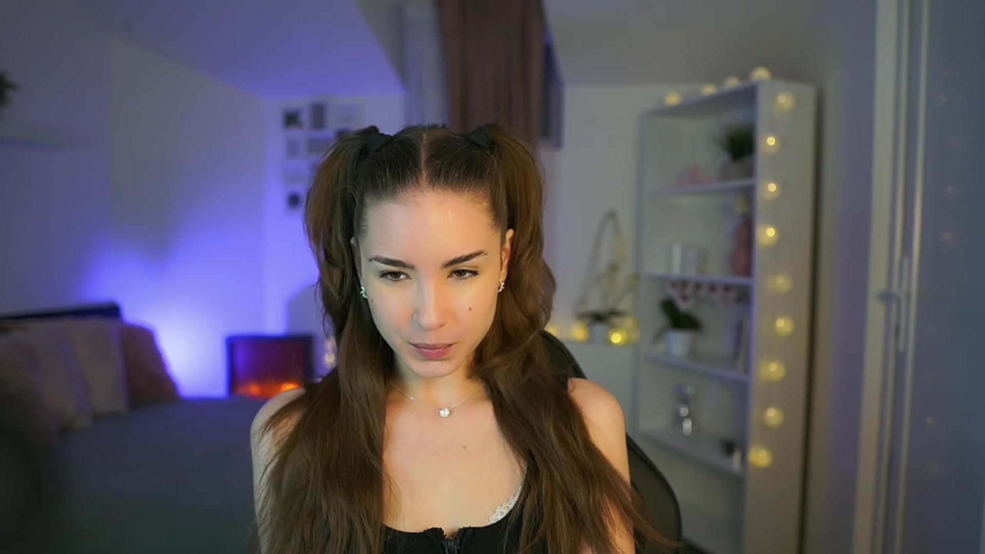Gallery image thumbnail from Shy_jane's myfreecams stream on, 03/17/2023, 13:04 image 15 of 20