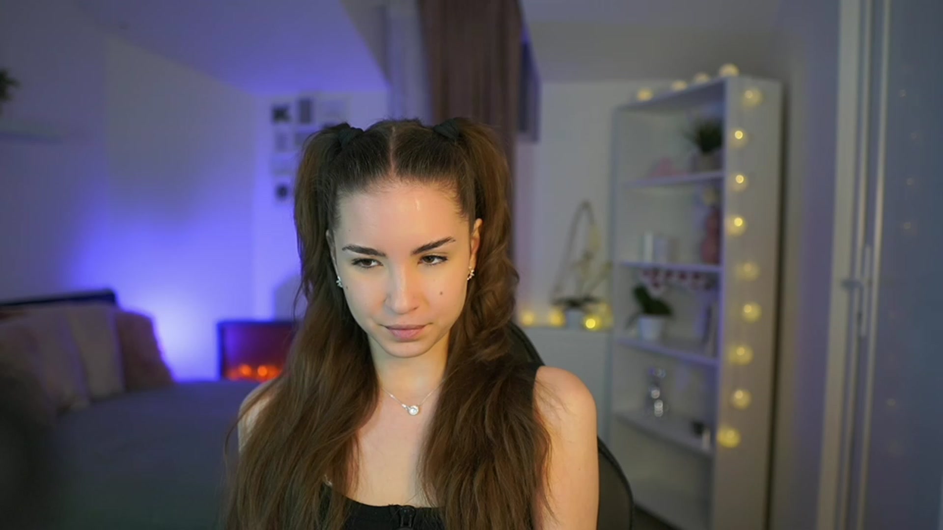 Gallery image thumbnail from Shy_jane's myfreecams stream on, 03/17/2023, 13:04 image 1 of 20