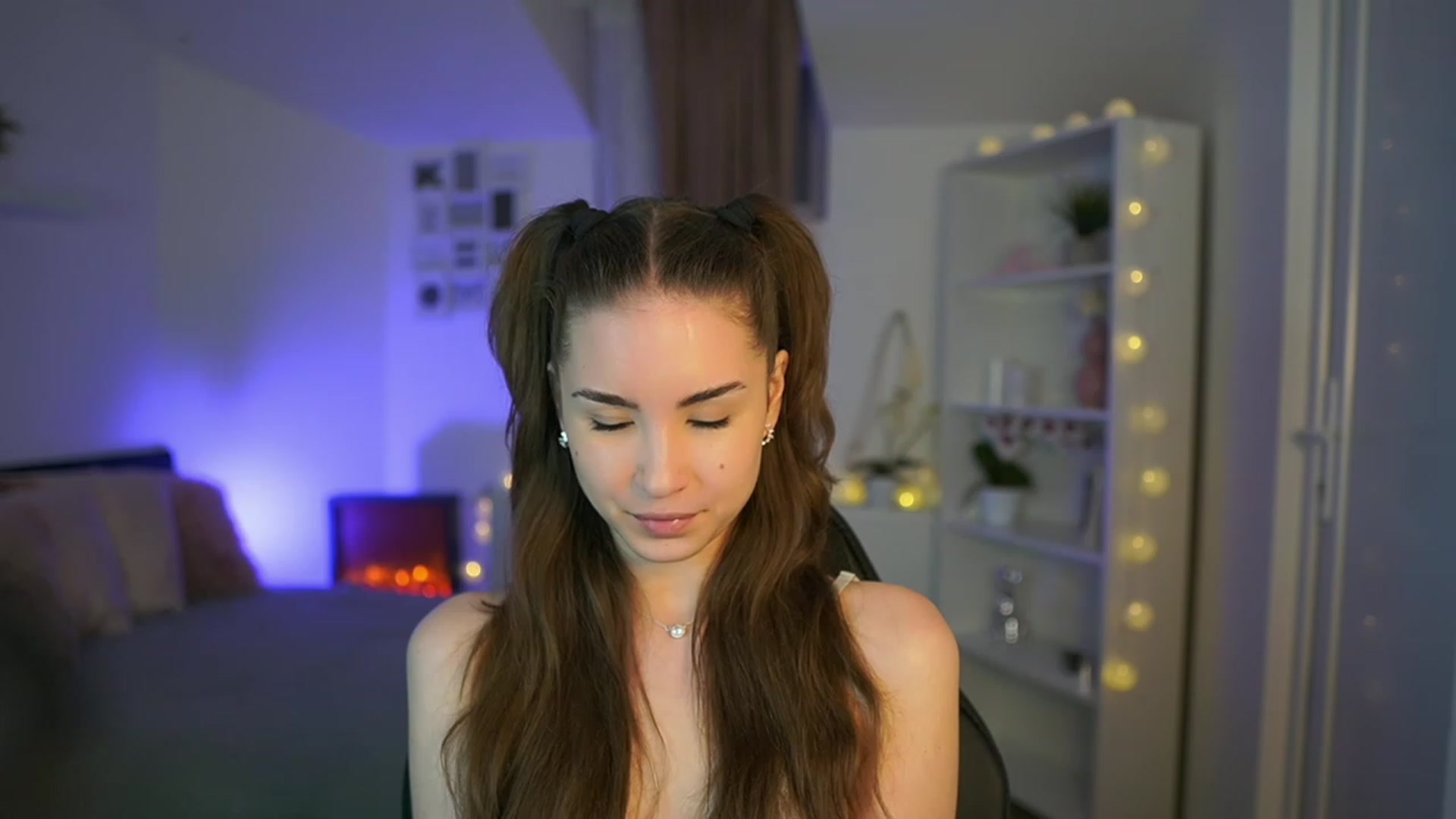 Gallery image thumbnail from Shy_jane's myfreecams stream on, 03/17/2023, 13:41 image 3 of 20