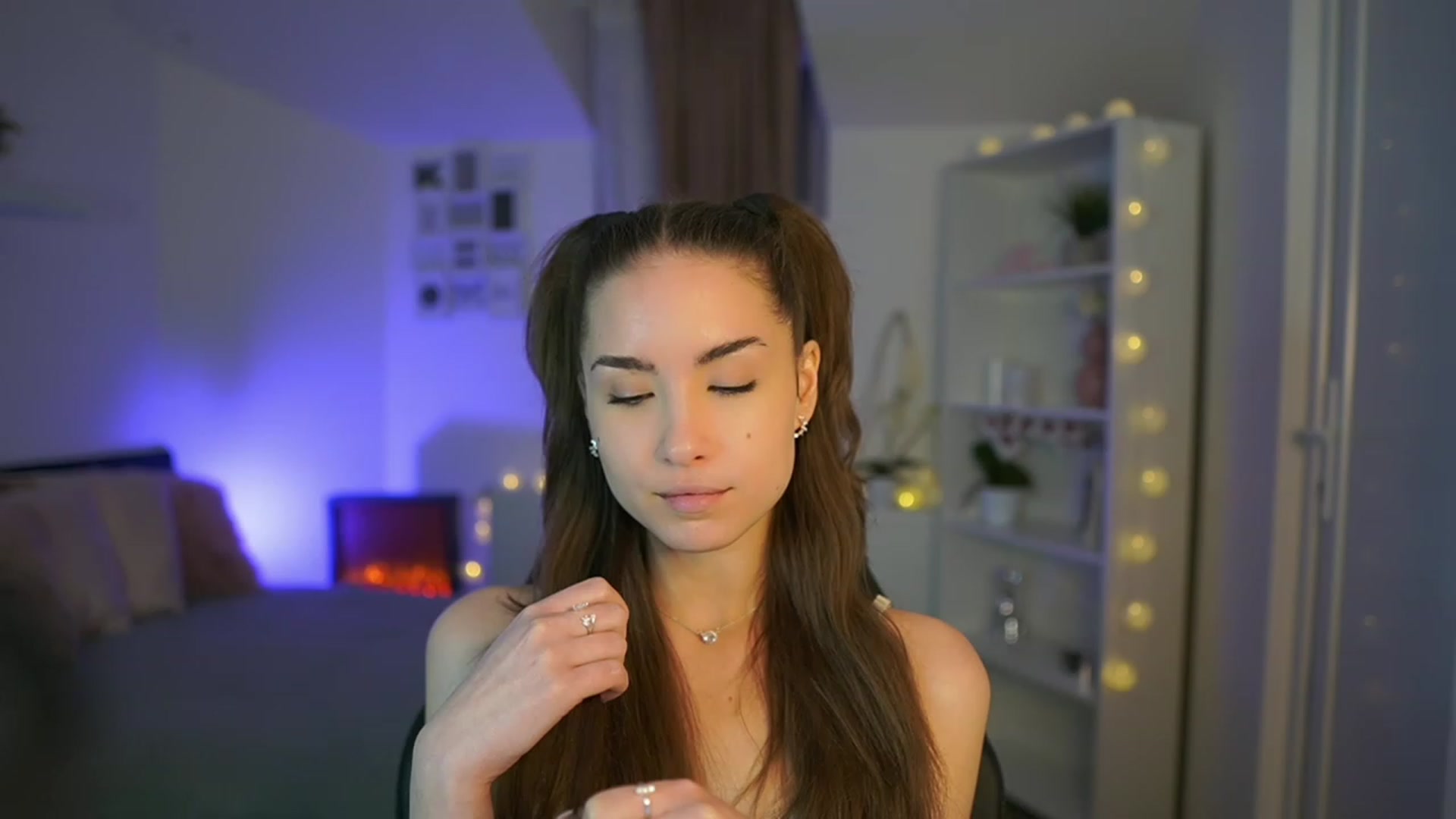 Gallery image thumbnail from Shy_jane's myfreecams stream on, 03/17/2023, 13:41 image 4 of 20