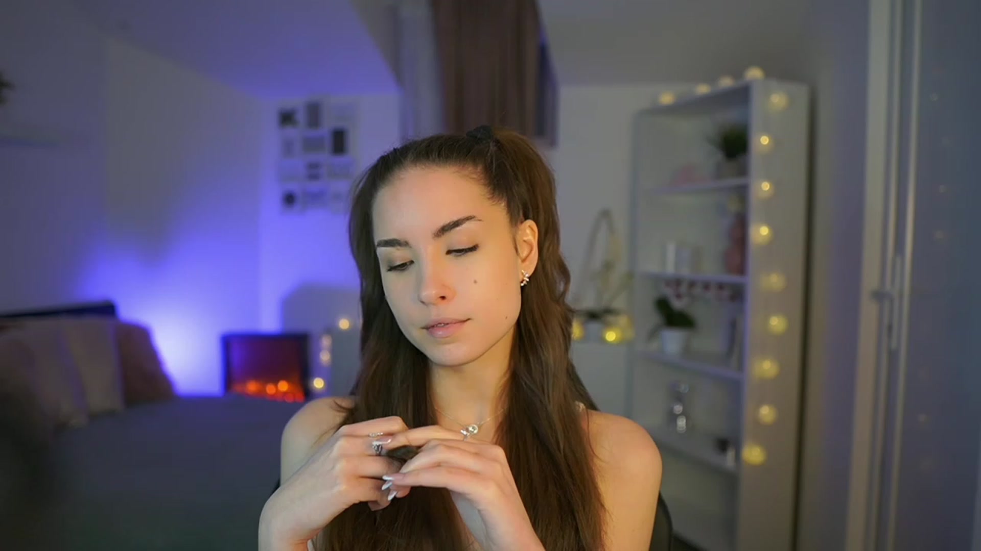 Gallery image thumbnail from Shy_jane's myfreecams stream on, 03/17/2023, 13:41 image 5 of 20