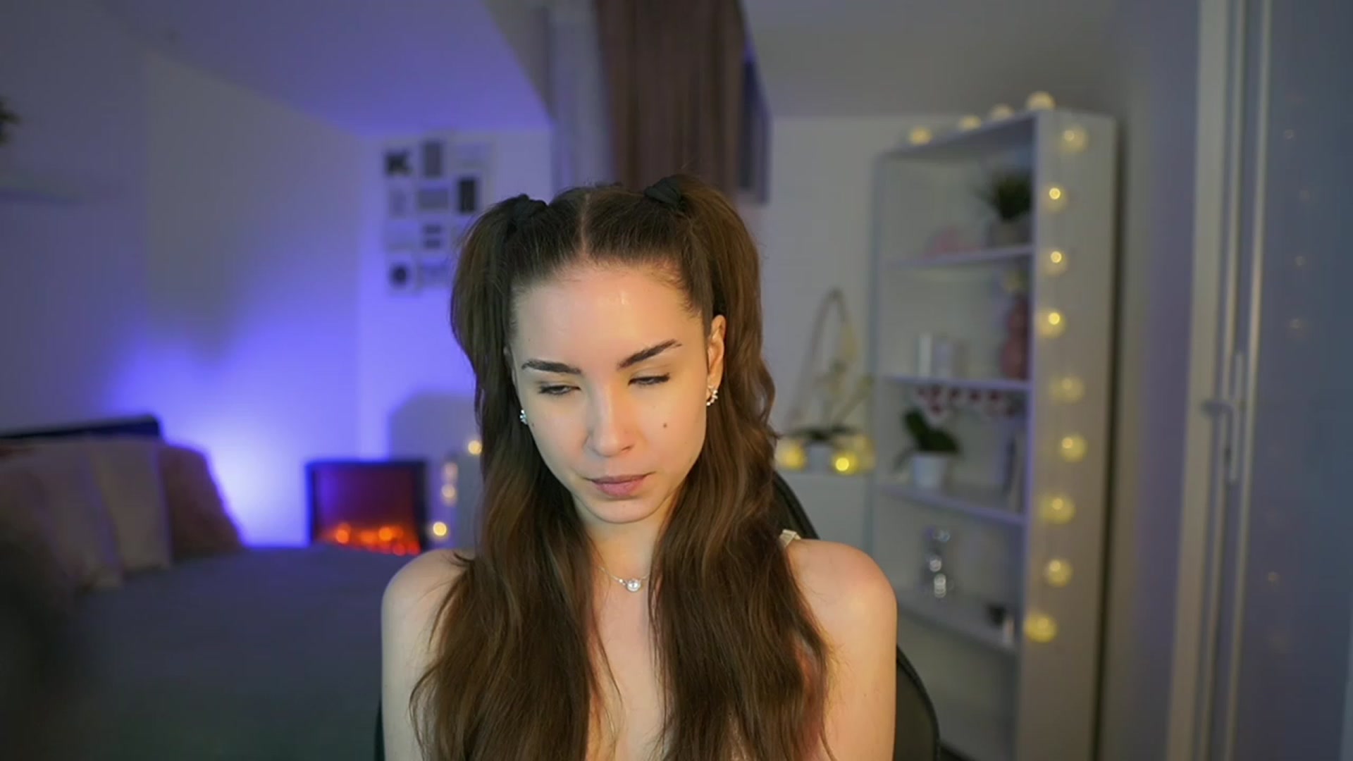 Gallery image thumbnail from Shy_jane's myfreecams stream on, 03/17/2023, 13:41 image 1 of 20
