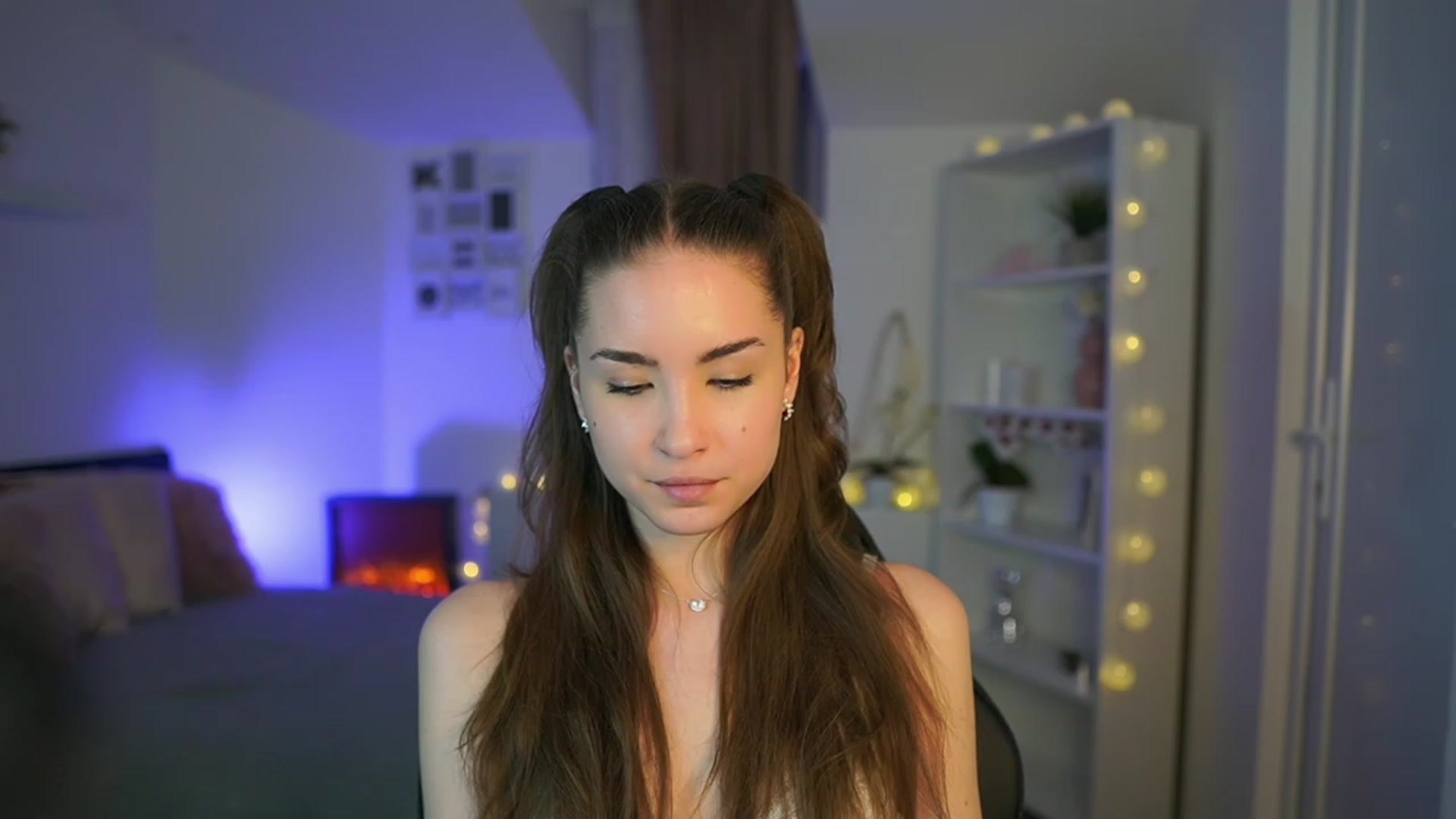 Gallery image thumbnail from Shy_jane's myfreecams stream on, 03/17/2023, 15:17 image 15 of 20