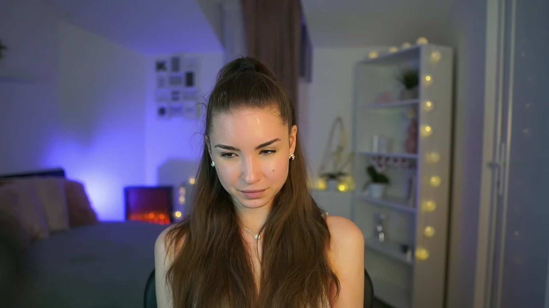 Gallery image thumbnail from Shy_jane's myfreecams stream on, 03/17/2023, 16:58 image 12 of 20