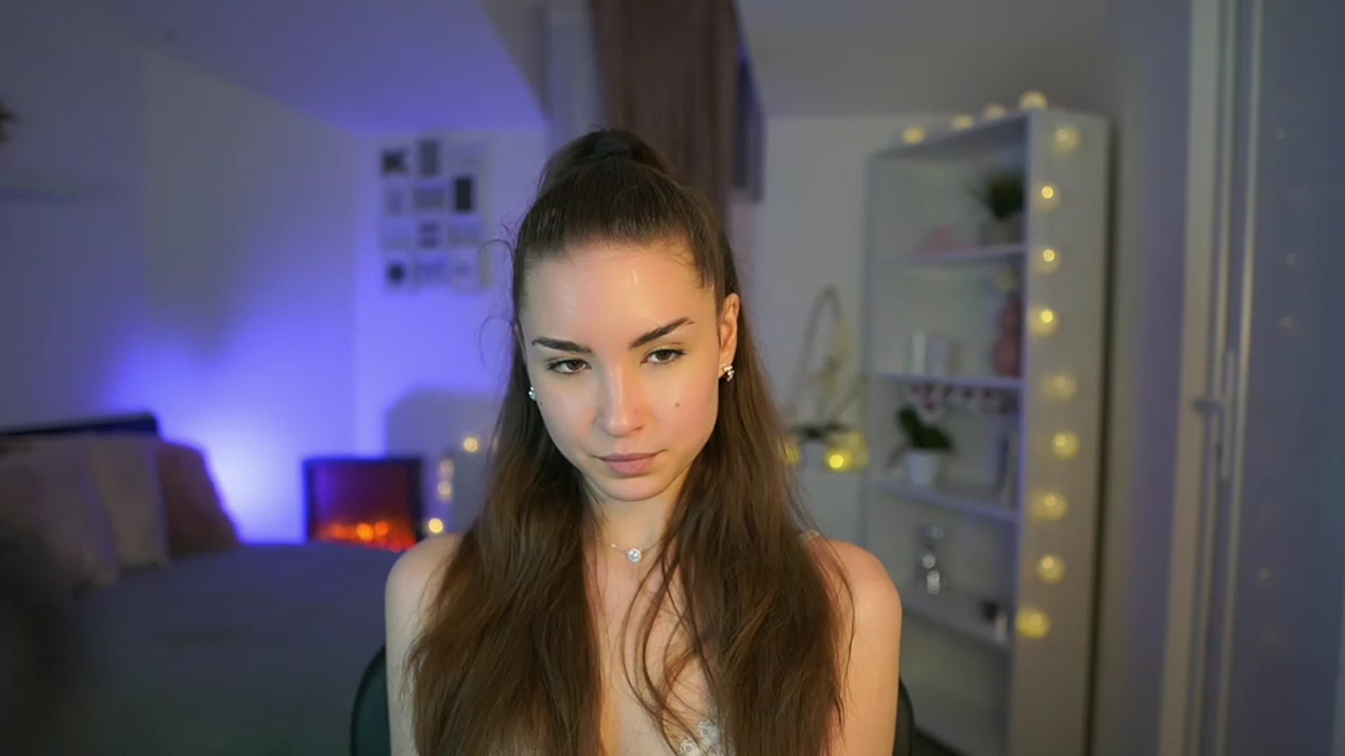 Gallery image thumbnail from Shy_jane's myfreecams stream on, 03/17/2023, 16:58 image 14 of 20