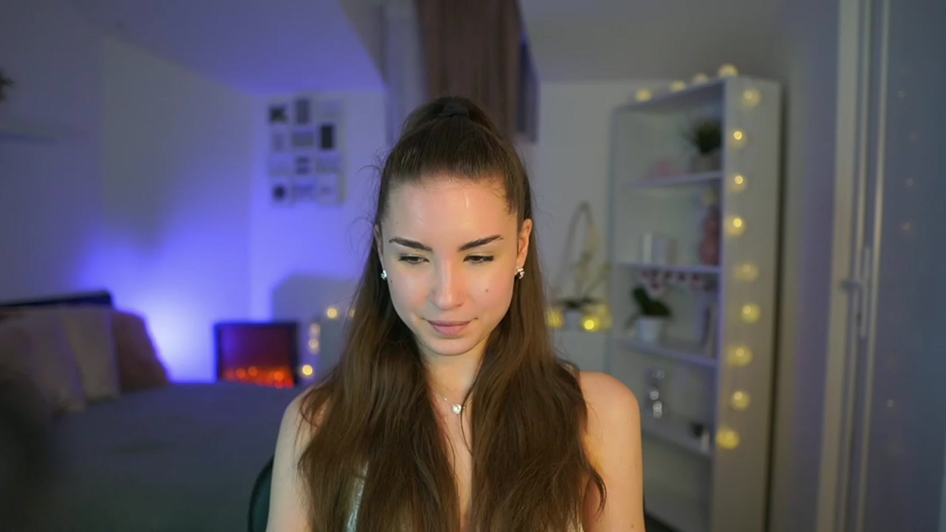 Gallery image thumbnail from Shy_jane's myfreecams stream on, 03/17/2023, 16:58 image 9 of 20