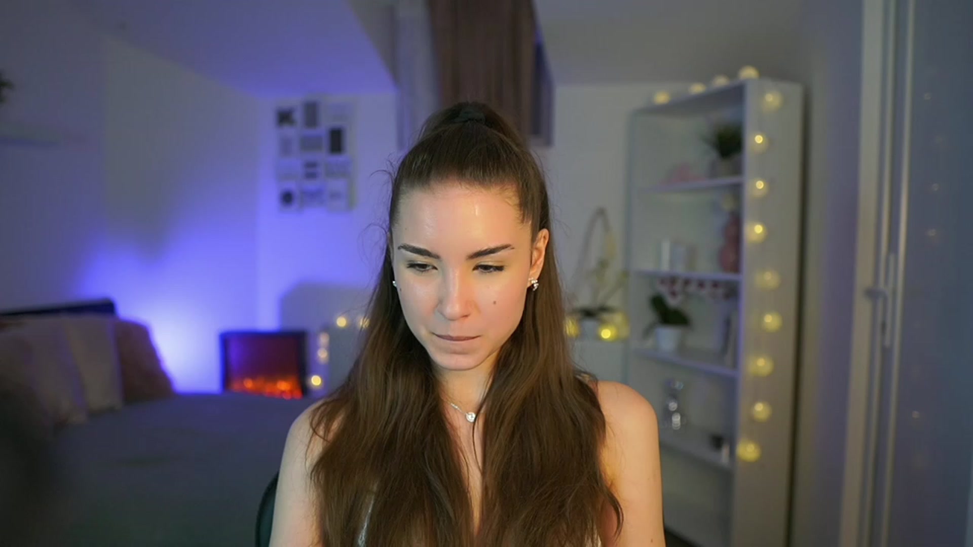 Gallery image thumbnail from Shy_jane's myfreecams stream on, 03/17/2023, 16:58 image 10 of 20