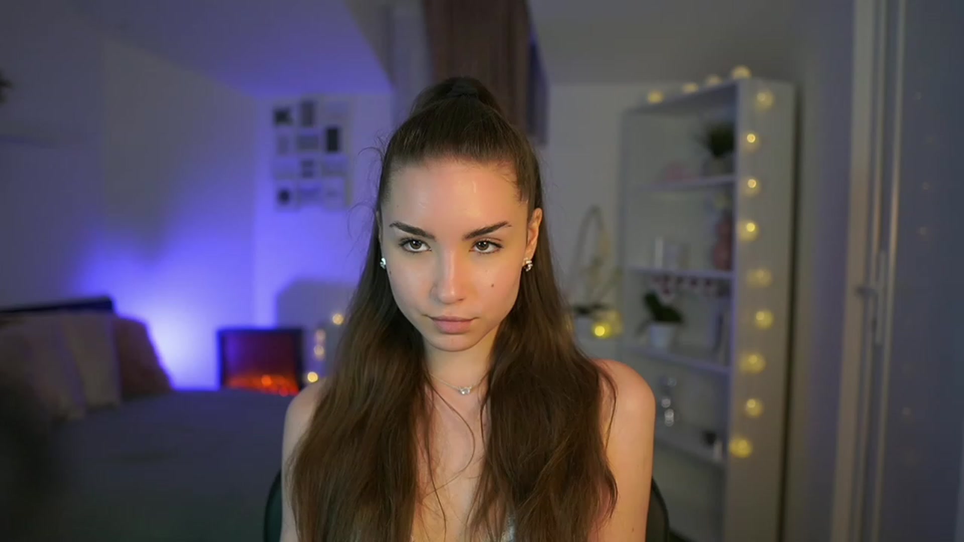 Gallery image thumbnail from Shy_jane's myfreecams stream on, 03/17/2023, 16:58 image 17 of 20