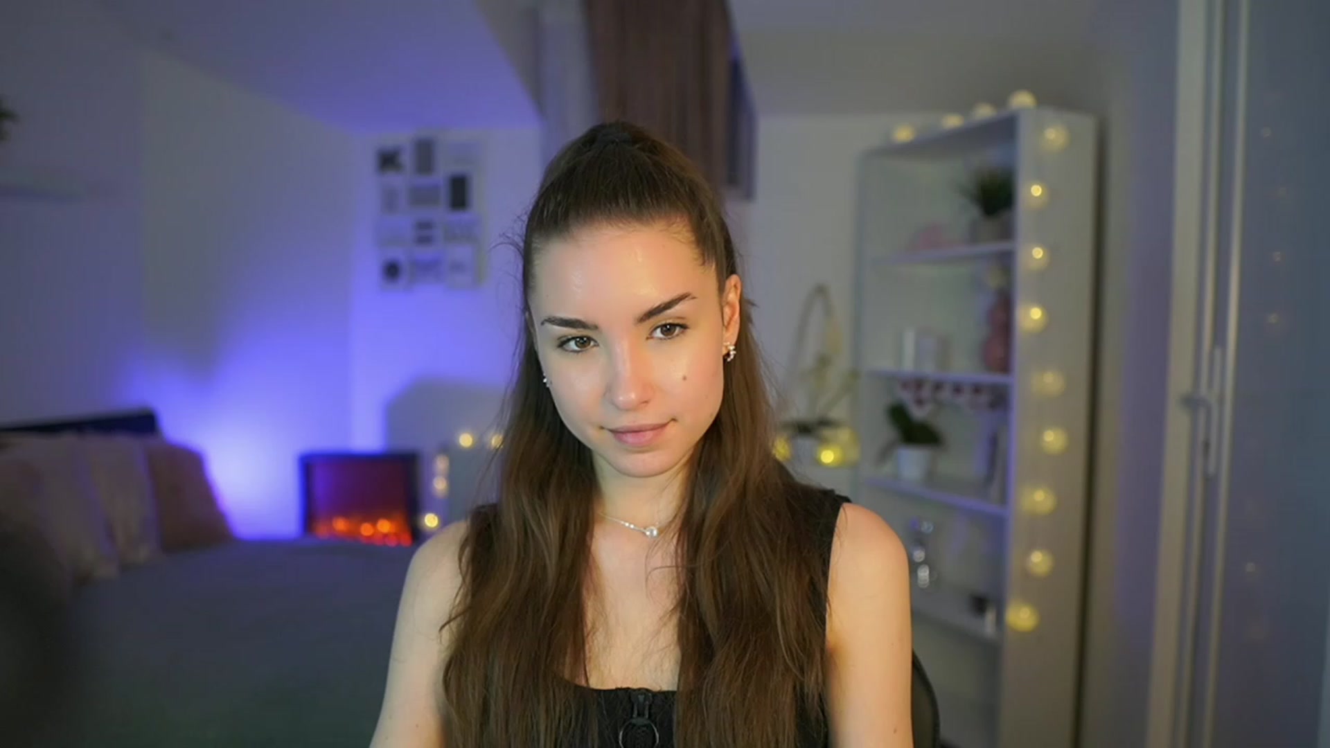Gallery image thumbnail from Shy_jane's myfreecams stream on, 03/17/2023, 17:42 image 11 of 20