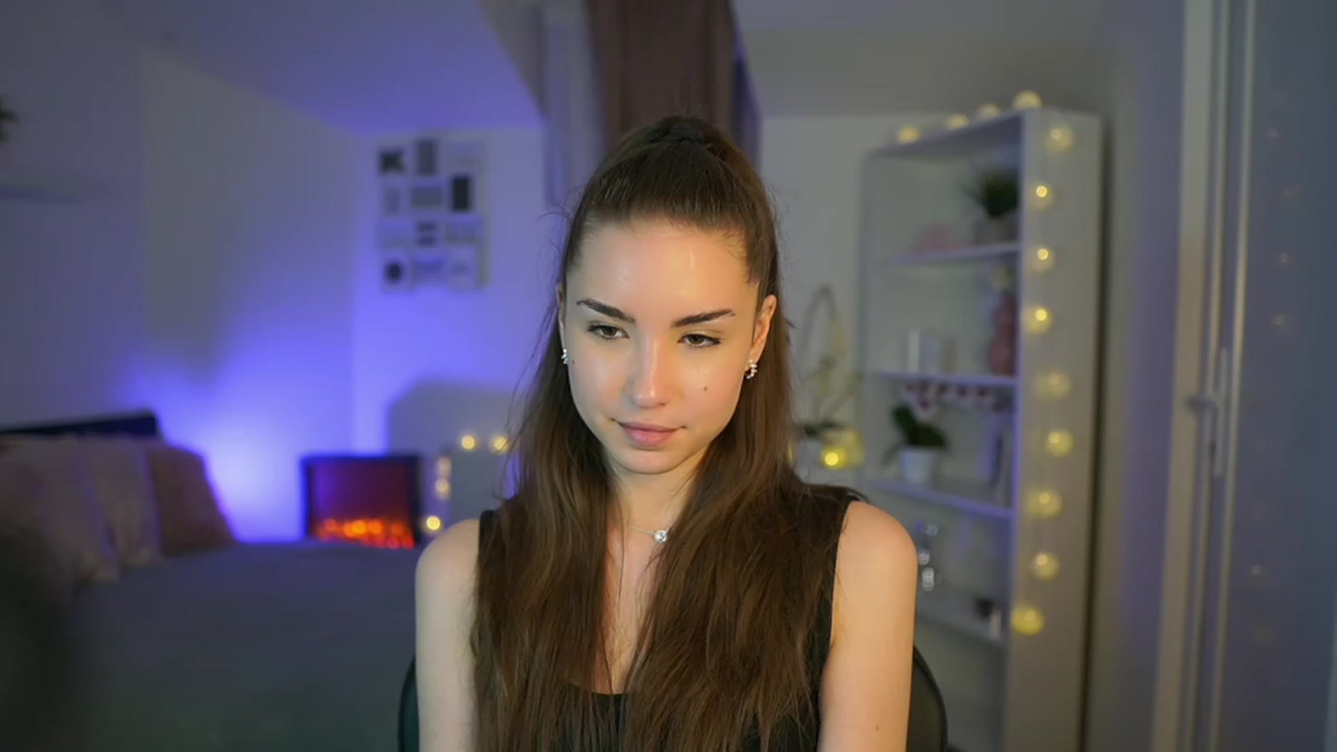 Gallery image thumbnail from Shy_jane's myfreecams stream on, 03/17/2023, 17:42 image 1 of 20
