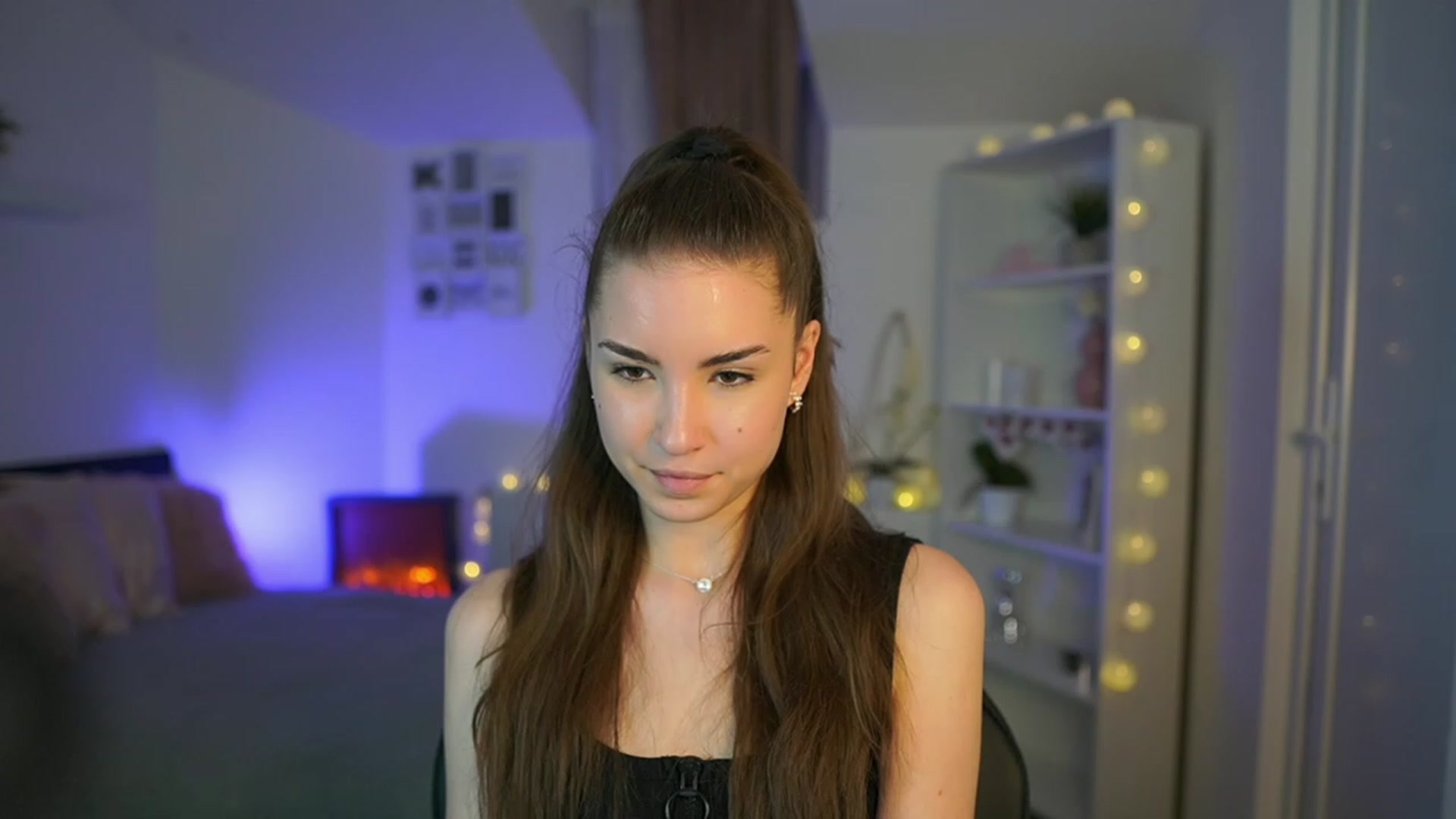 Gallery image thumbnail from Shy_jane's myfreecams stream on, 03/17/2023, 17:42 image 7 of 20