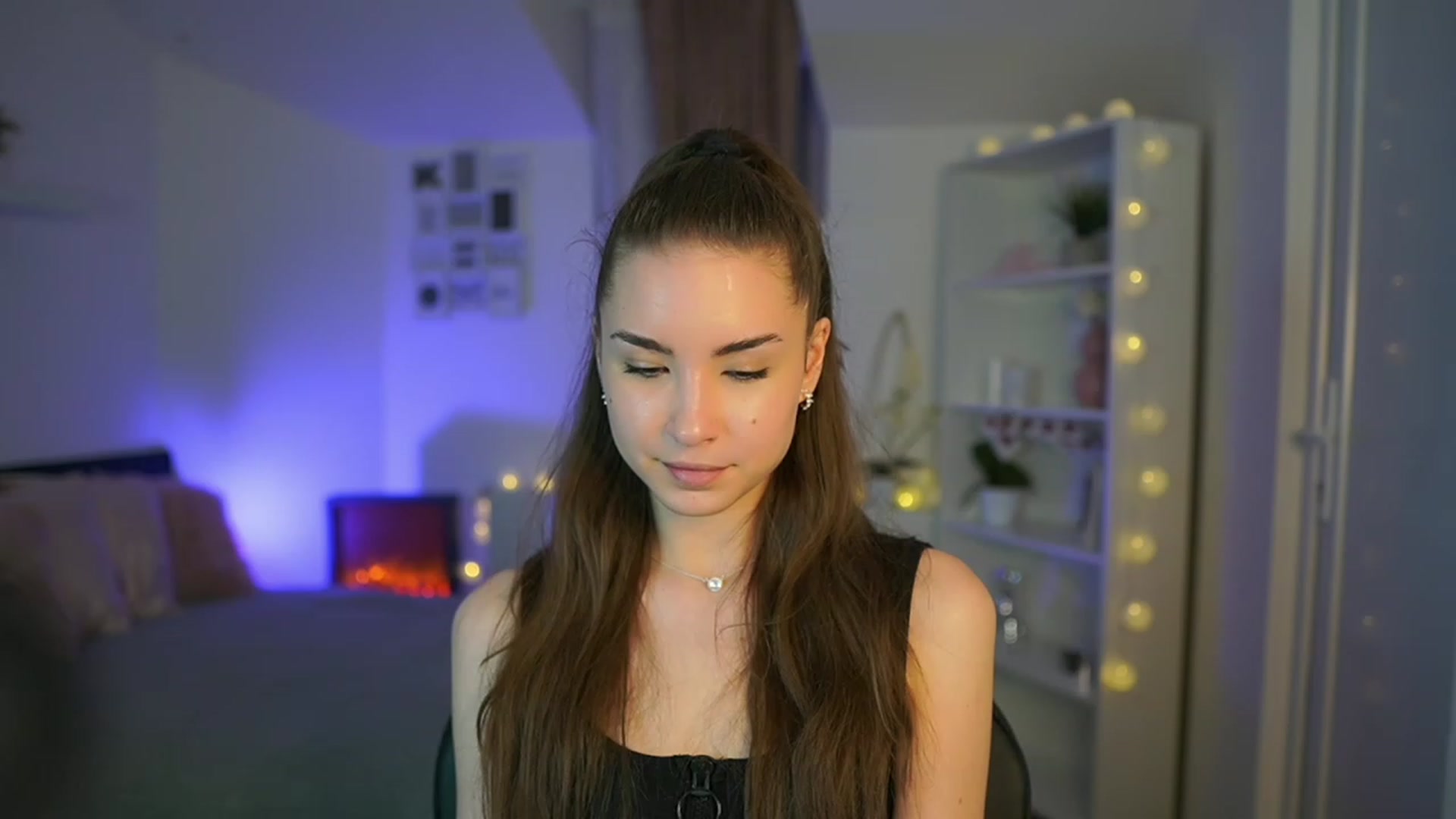 Gallery image thumbnail from Shy_jane's myfreecams stream on, 03/17/2023, 17:42 image 2 of 20