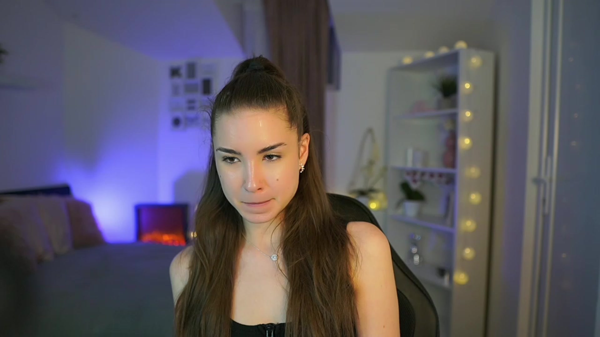 Gallery image thumbnail from Shy_jane's myfreecams stream on, 03/17/2023, 18:51 image 5 of 20