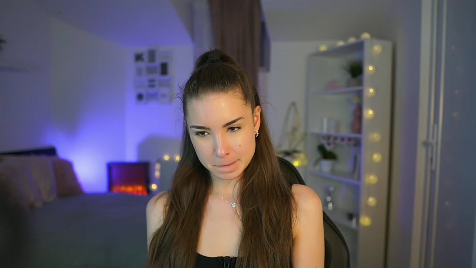 Gallery image thumbnail from Shy_jane's myfreecams stream on, 03/17/2023, 18:51 image 12 of 20