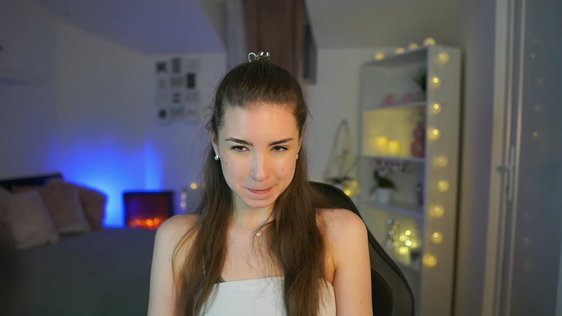 Gallery image thumbnail from Shy_jane's myfreecams stream on, 03/21/2023, 13:01 image 14 of 20