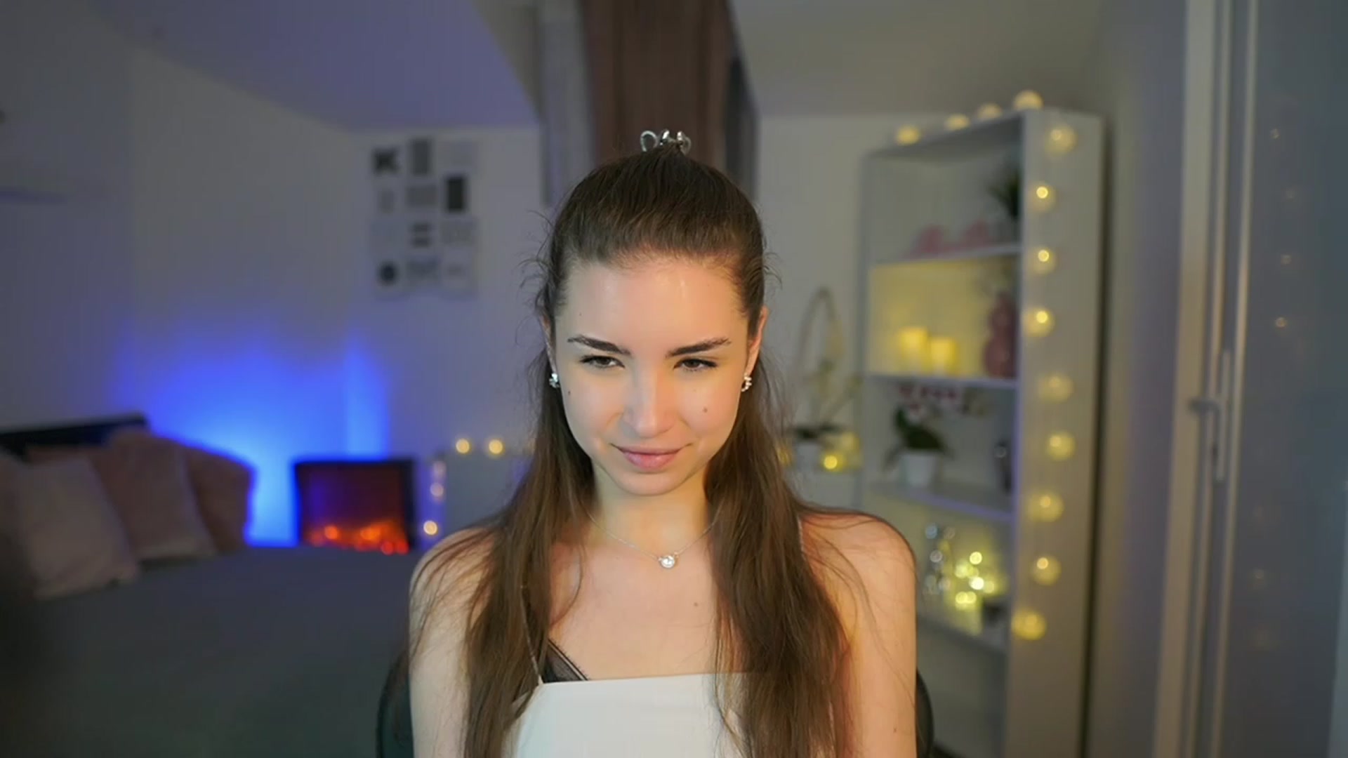 Gallery image thumbnail from Shy_jane's myfreecams stream on, 03/21/2023, 13:01 image 7 of 20