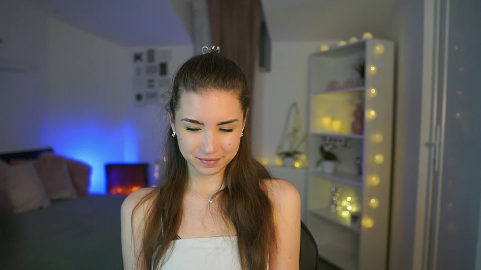 Gallery image thumbnail from Shy_jane's myfreecams stream on, 03/21/2023, 13:01 image 13 of 20