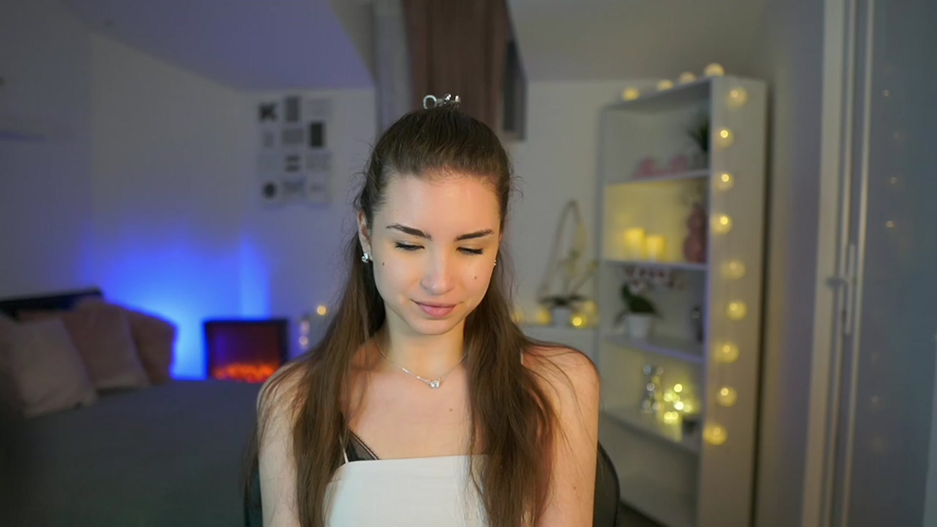 Gallery image thumbnail from Shy_jane's myfreecams stream on, 03/21/2023, 13:01 image 2 of 20