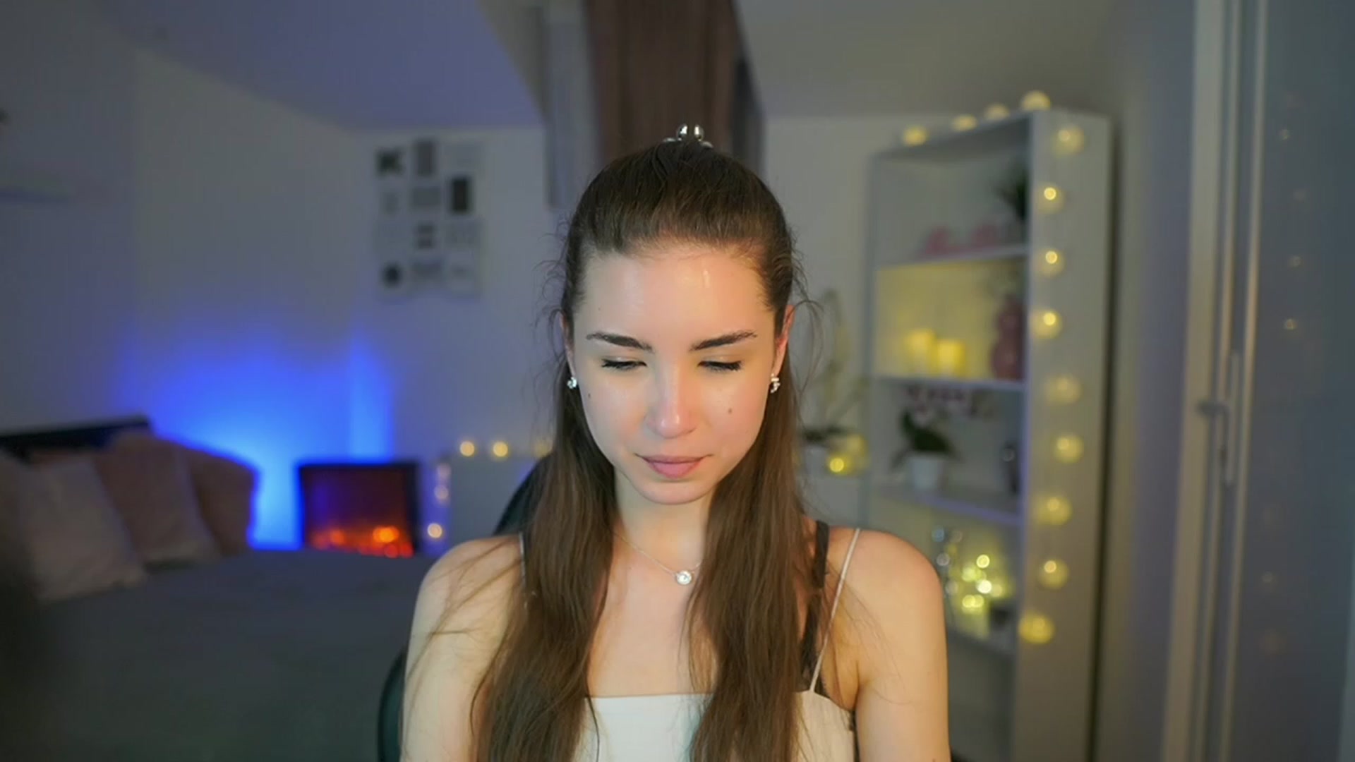Gallery image thumbnail from Shy_jane's myfreecams stream on, 03/21/2023, 15:30 image 11 of 20