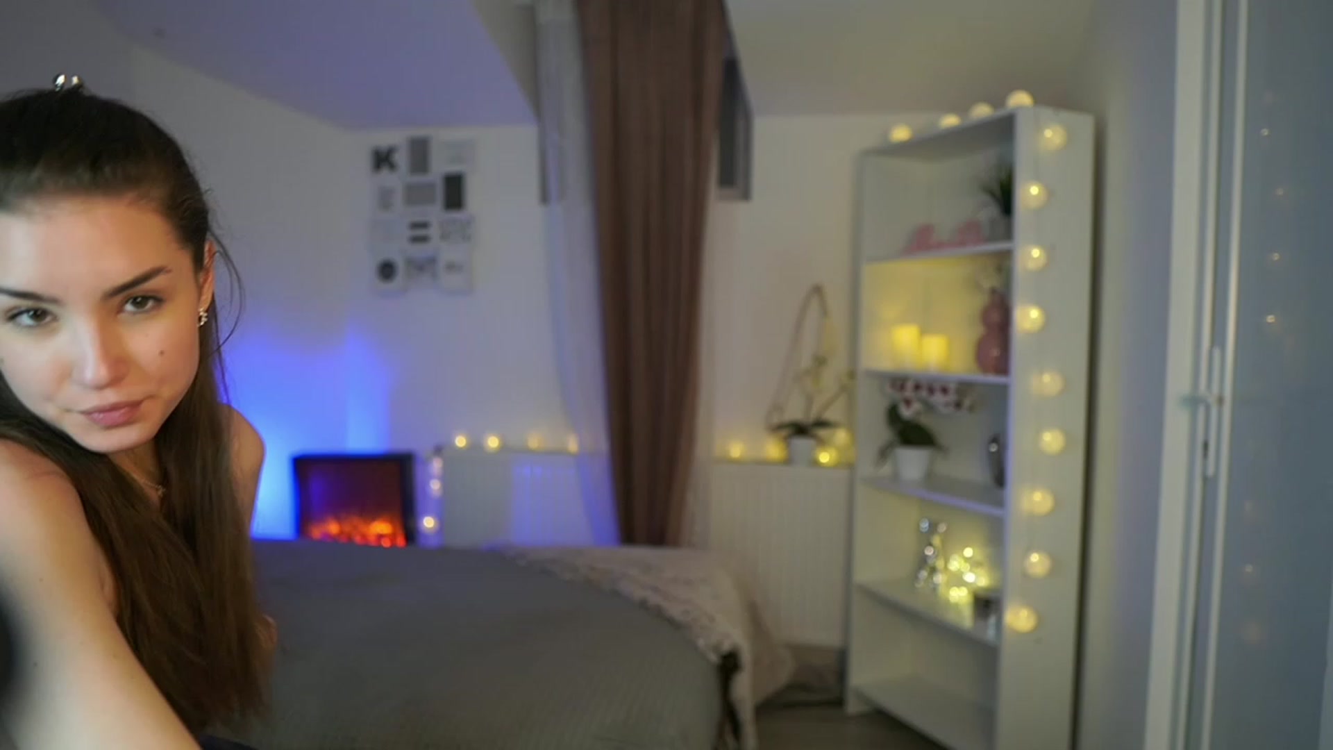 Gallery image thumbnail from Shy_jane's myfreecams stream on, 03/21/2023, 15:30 image 18 of 20