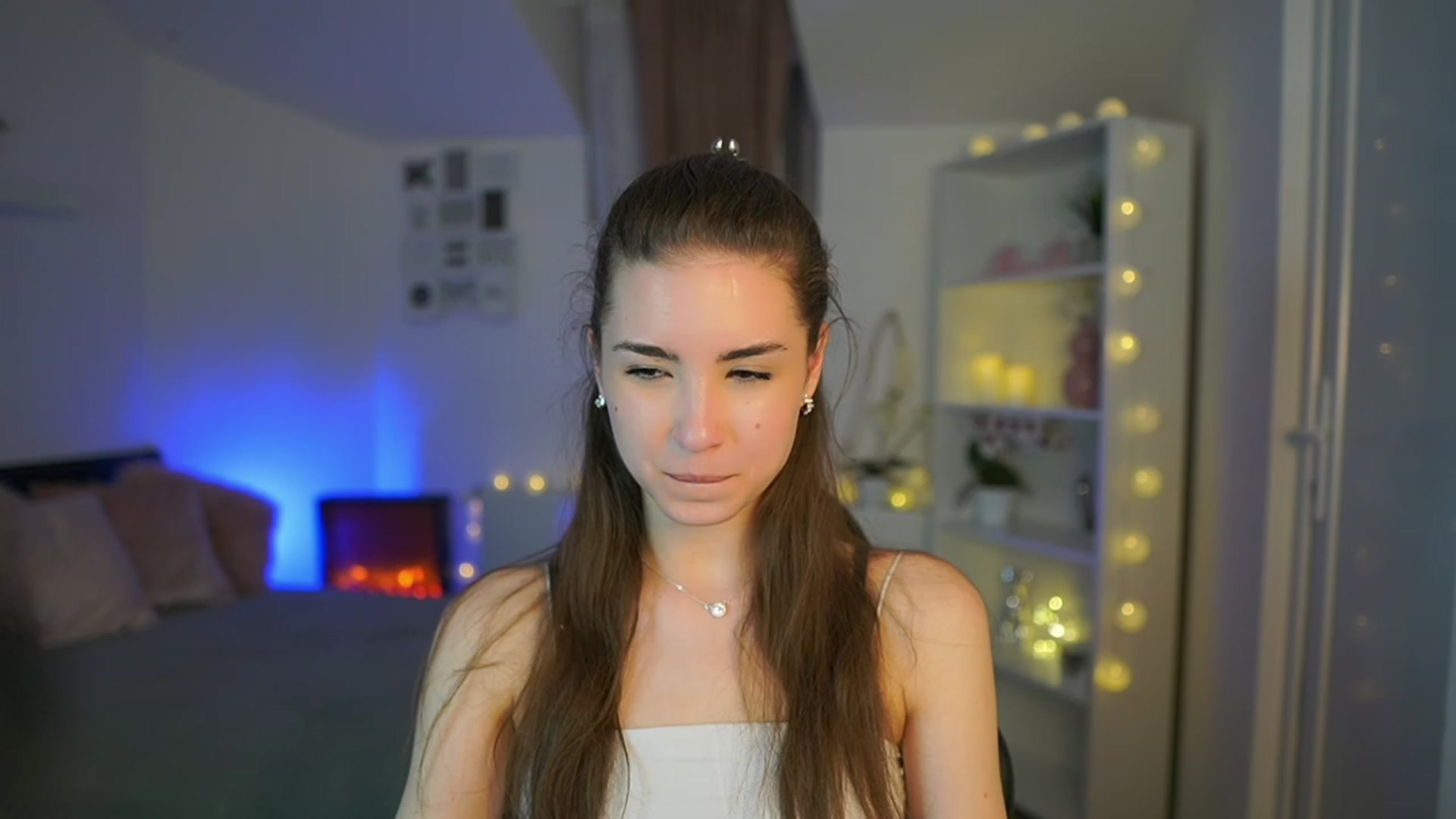 Gallery image thumbnail from Shy_jane's myfreecams stream on, 03/21/2023, 15:30 image 8 of 20