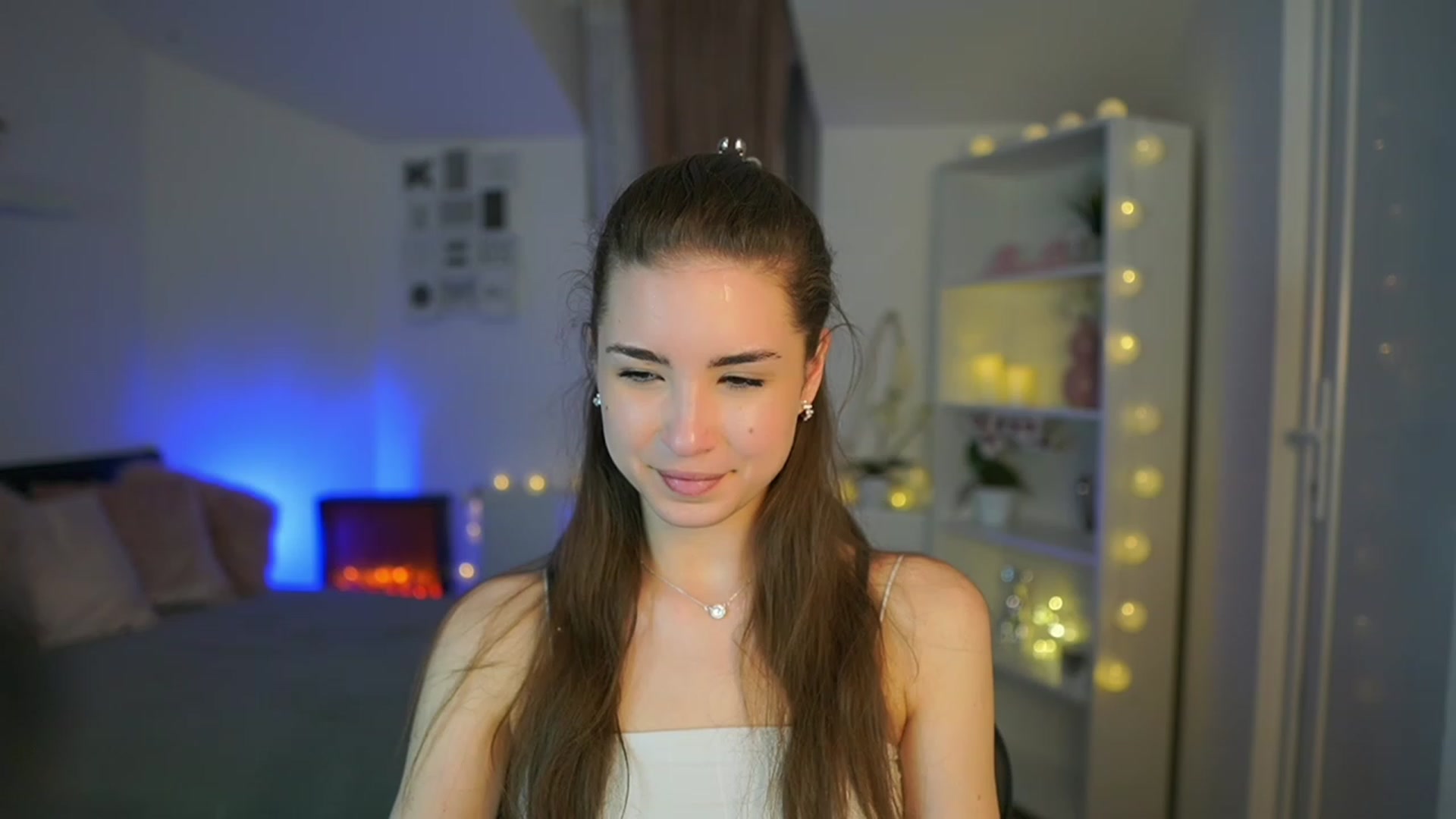 Gallery image thumbnail from Shy_jane's myfreecams stream on, 03/21/2023, 15:30 image 9 of 20