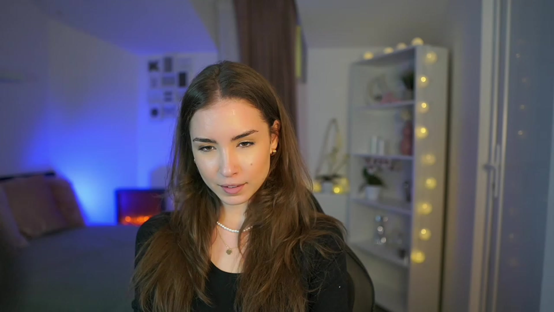 Gallery image thumbnail from Shy_jane's myfreecams stream on, 03/22/2023, 18:42 image 5 of 20