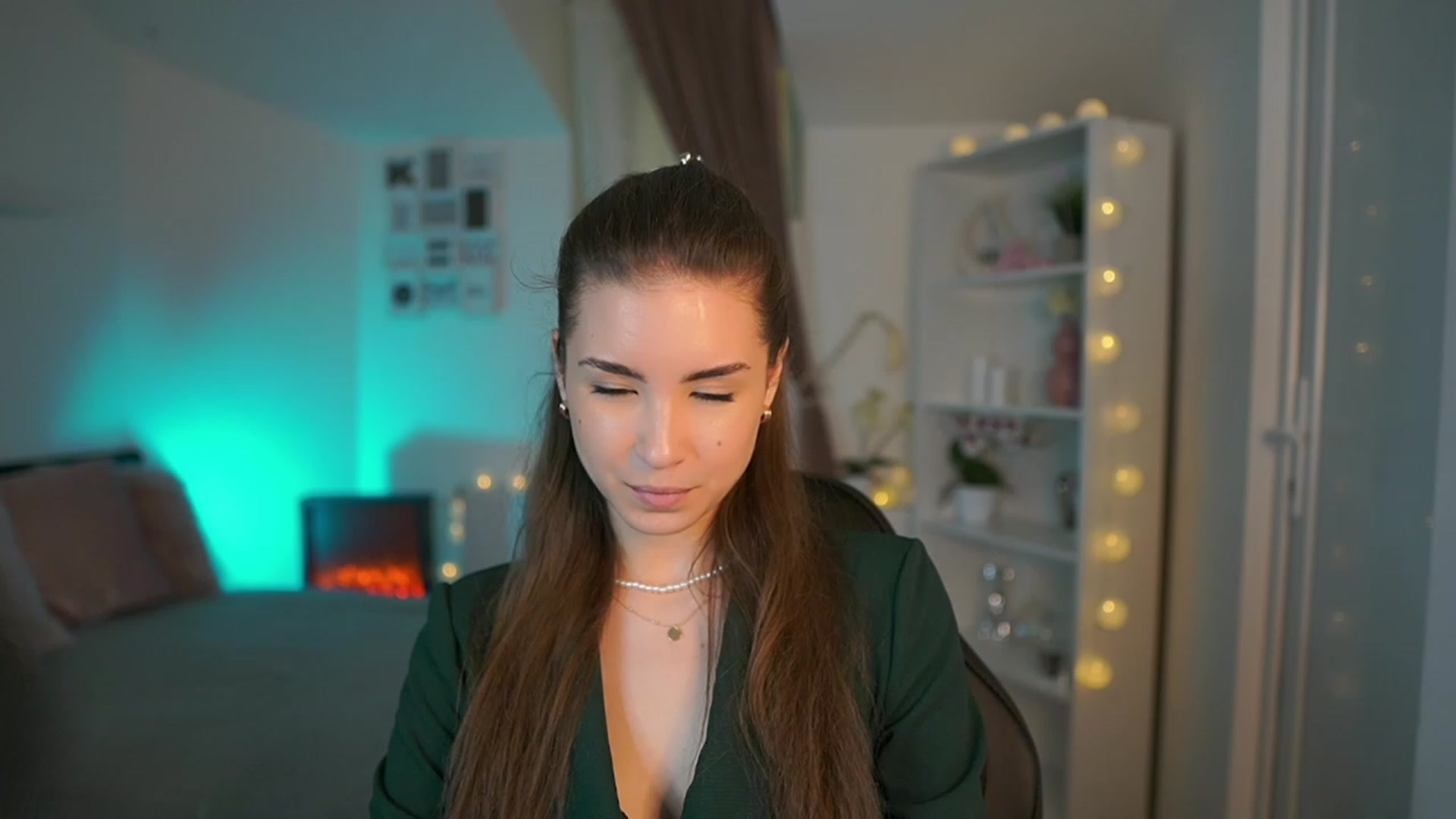Gallery image thumbnail from Shy_jane's myfreecams stream on, 03/23/2023, 18:24 image 2 of 20