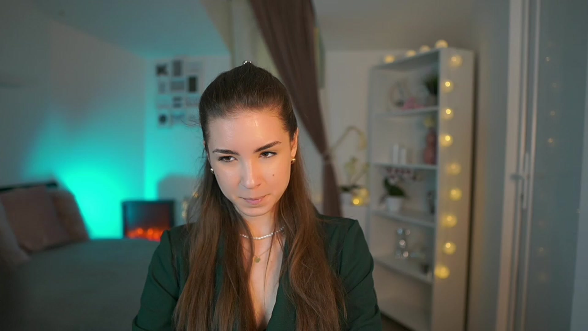 Gallery image thumbnail from Shy_jane's myfreecams stream on, 03/23/2023, 18:24 image 5 of 20