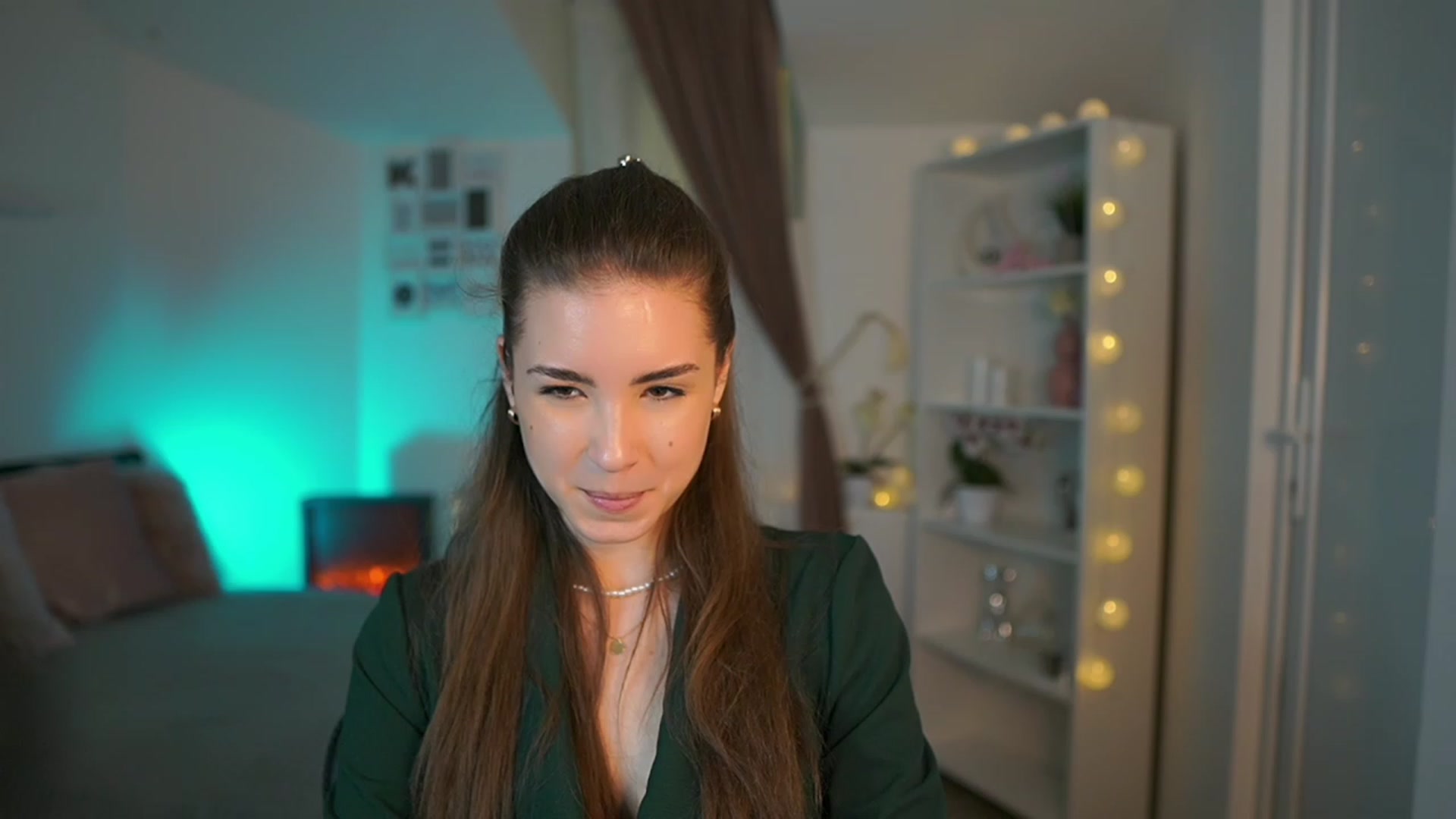 Gallery image thumbnail from Shy_jane's myfreecams stream on, 03/23/2023, 18:24 image 8 of 20