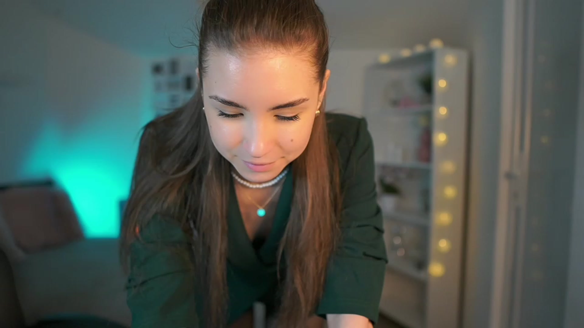 Gallery image thumbnail from Shy_jane's myfreecams stream on, 03/23/2023, 19:53 image 12 of 20