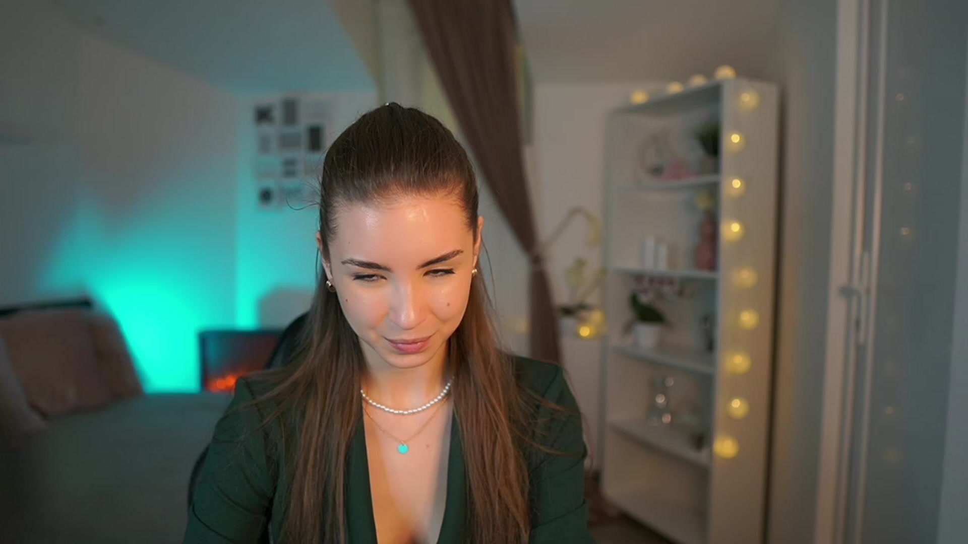Gallery image thumbnail from Shy_jane's myfreecams stream on, 03/23/2023, 19:53 image 10 of 20