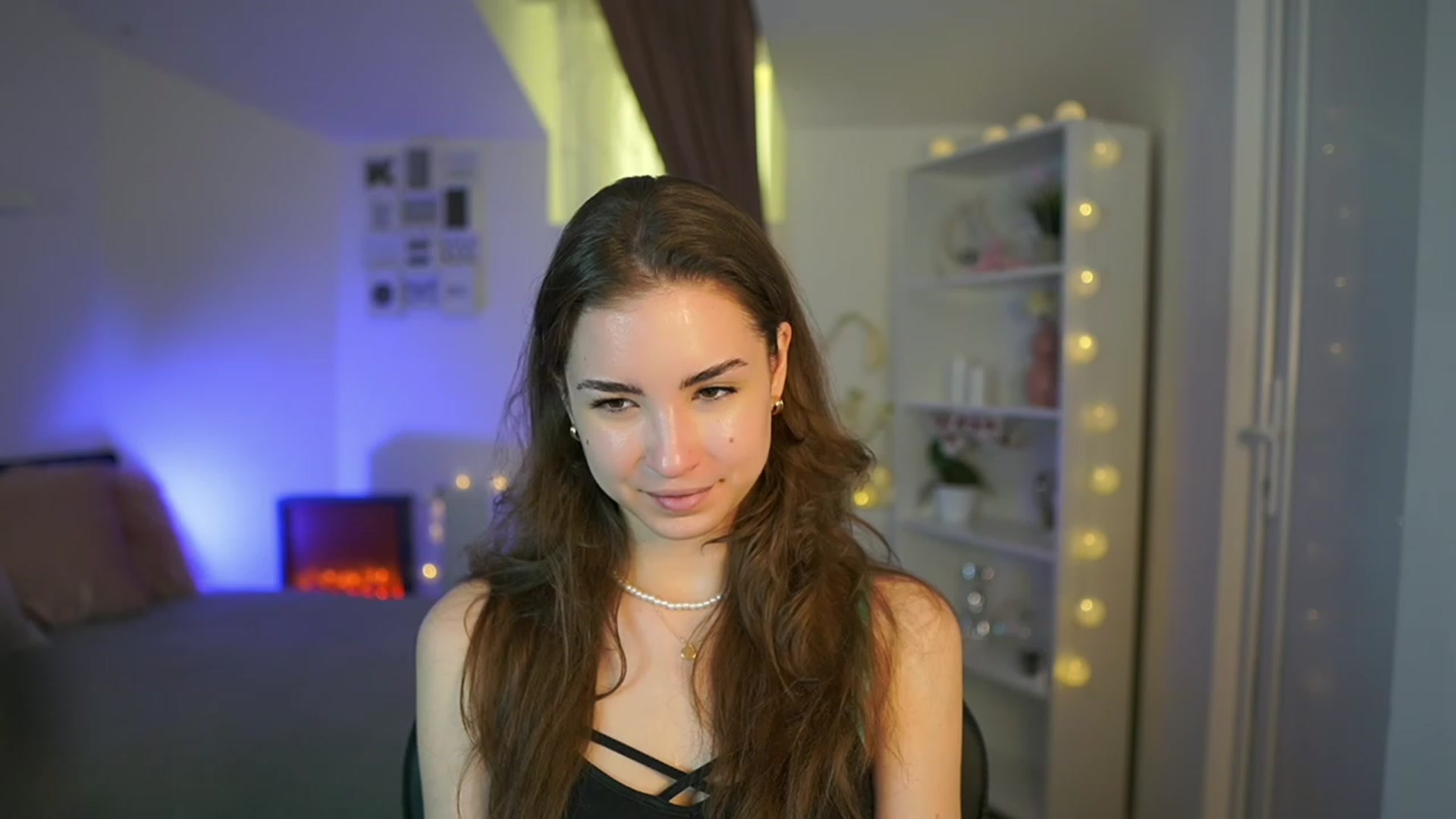 Gallery image thumbnail from Shy_jane's myfreecams stream on, 03/24/2023, 13:00 image 7 of 20