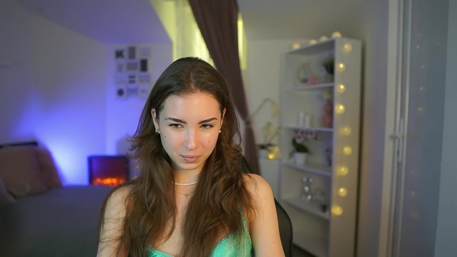 Gallery image thumbnail from Shy_jane's myfreecams stream on, 03/24/2023, 13:00 image 20 of 20