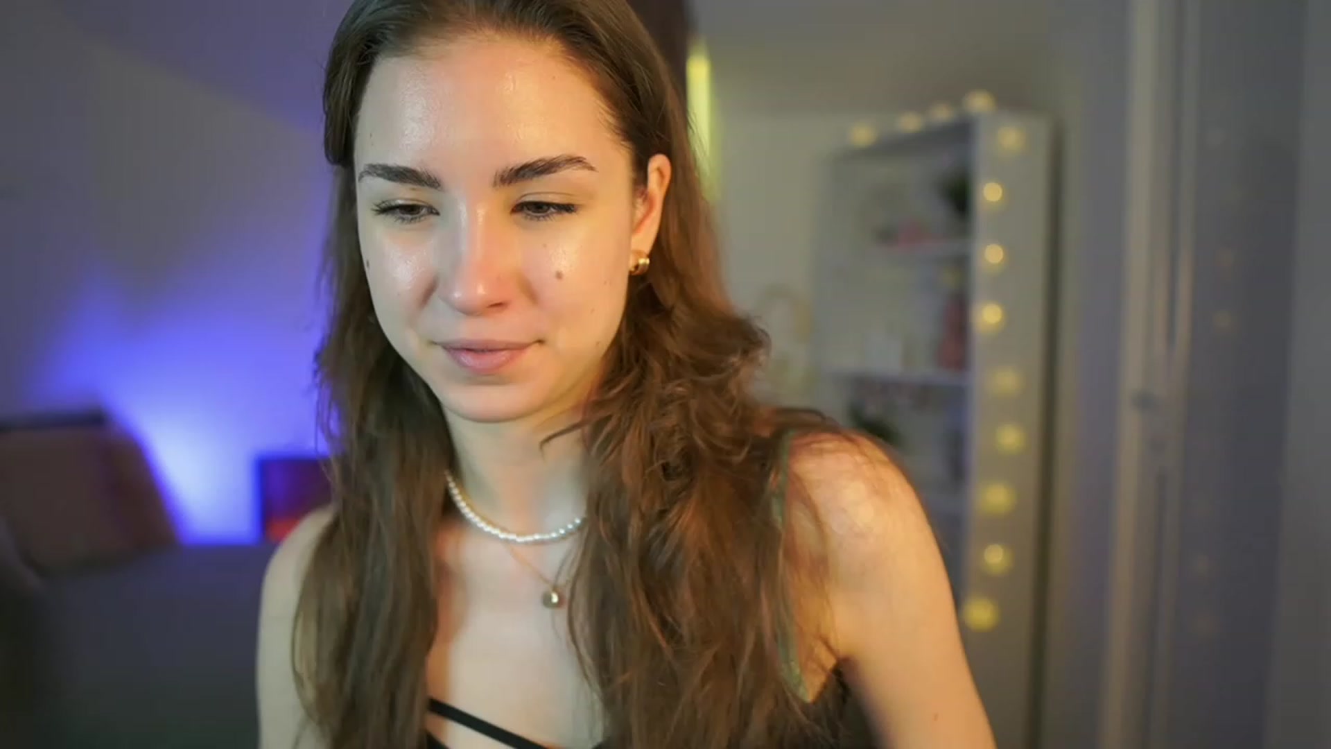 Gallery image thumbnail from Shy_jane's myfreecams stream on, 03/24/2023, 13:00 image 5 of 20
