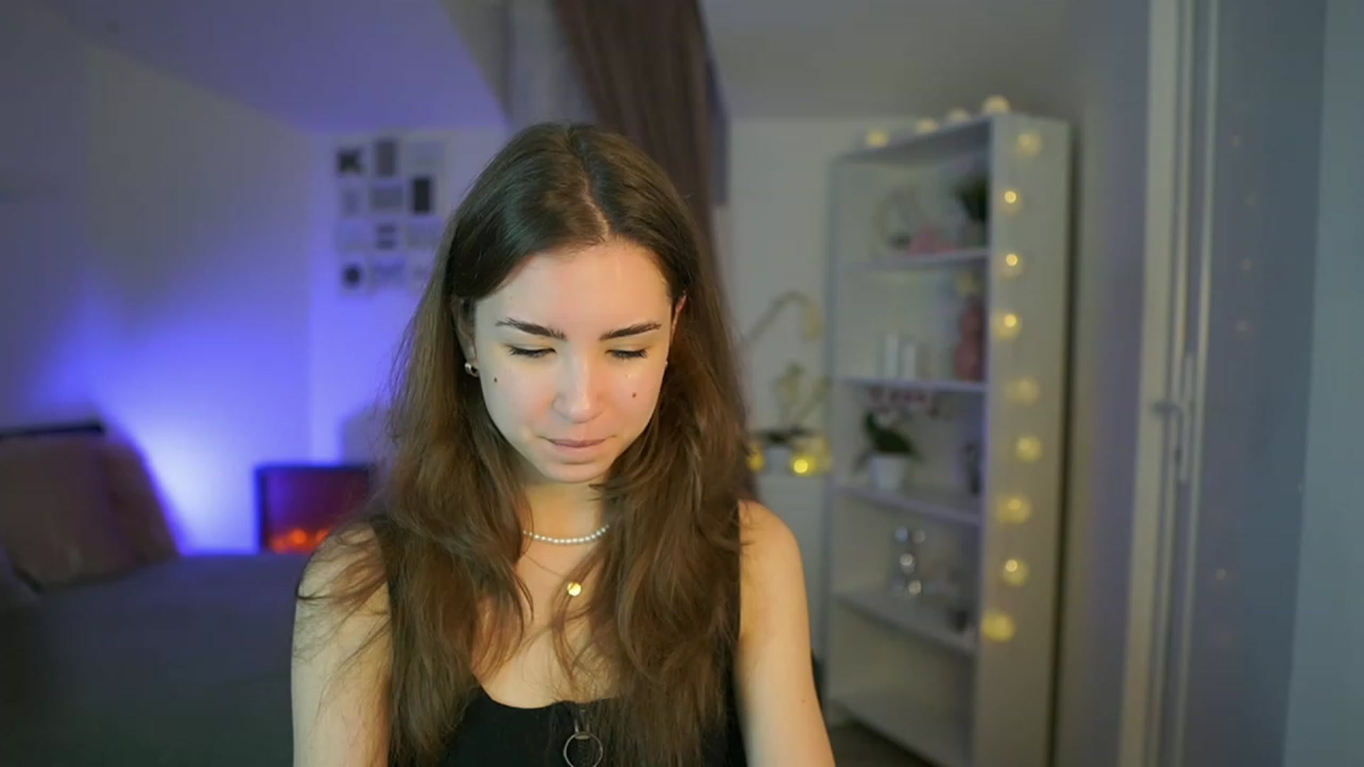 Gallery image thumbnail from Shy_jane's myfreecams stream on, 03/28/2023, 08:55 image 13 of 20