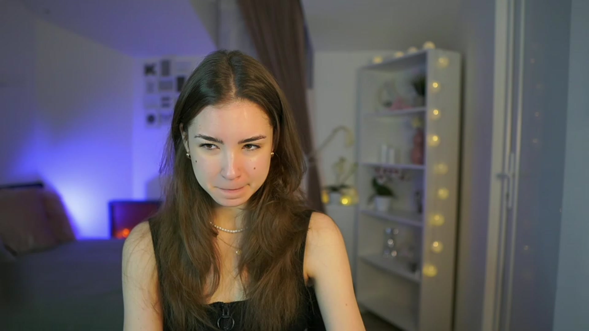 Gallery image thumbnail from Shy_jane's myfreecams stream on, 03/28/2023, 08:55 image 2 of 20