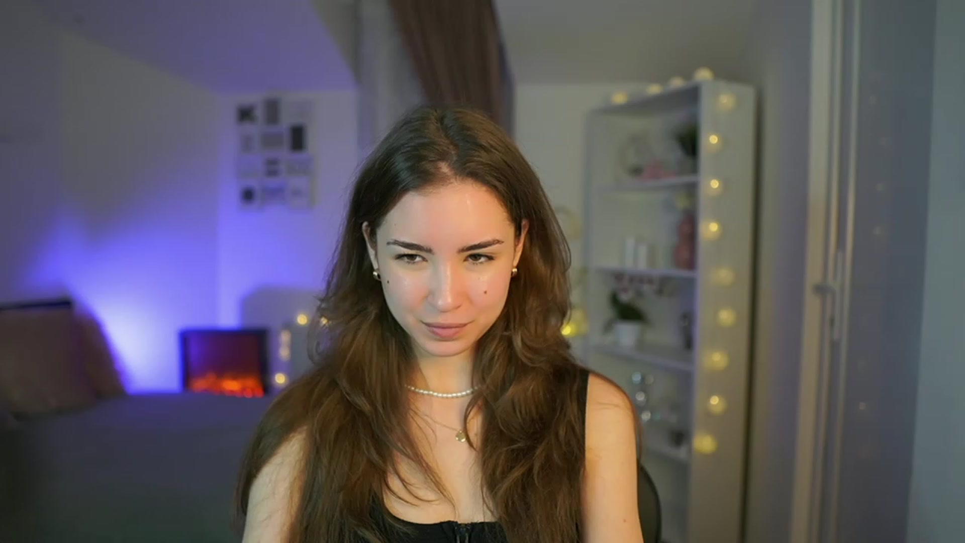 Gallery image thumbnail from Shy_jane's myfreecams stream on, 03/28/2023, 12:00 image 12 of 20