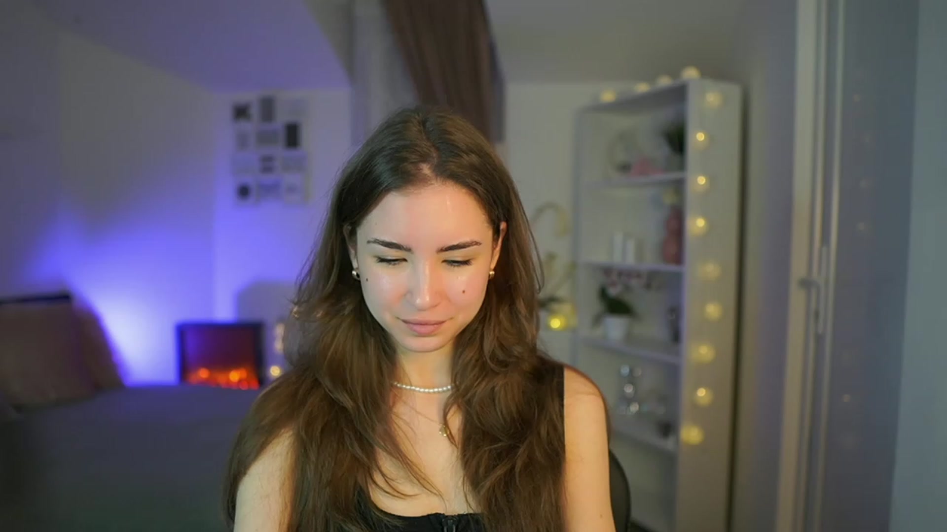 Gallery image thumbnail from Shy_jane's myfreecams stream on, 03/28/2023, 12:00 image 20 of 20