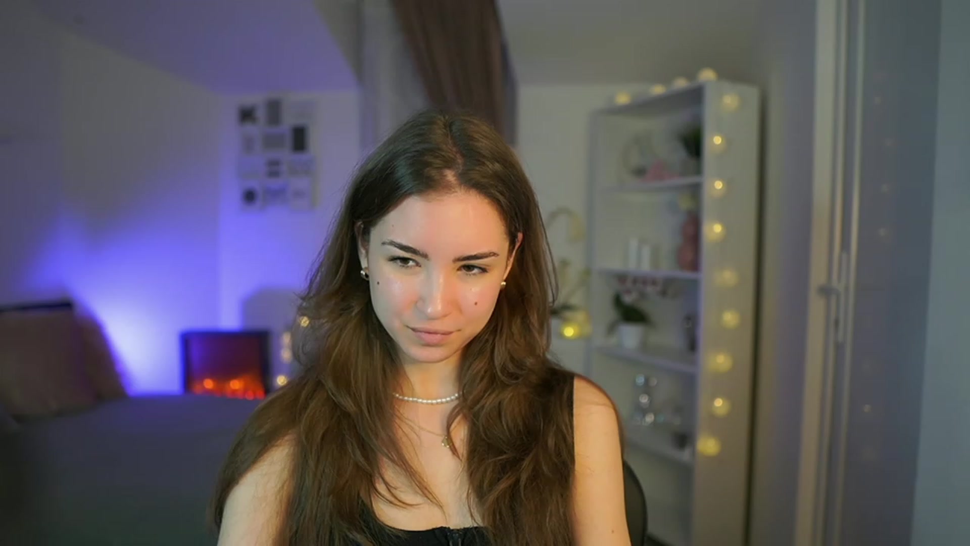 Gallery image thumbnail from Shy_jane's myfreecams stream on, 03/28/2023, 12:00 image 17 of 20