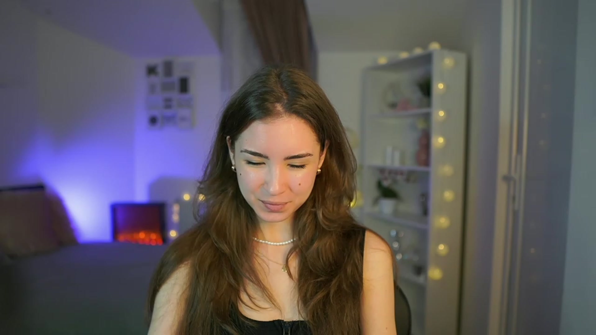 Gallery image thumbnail from Shy_jane's myfreecams stream on, 03/28/2023, 12:00 image 13 of 20