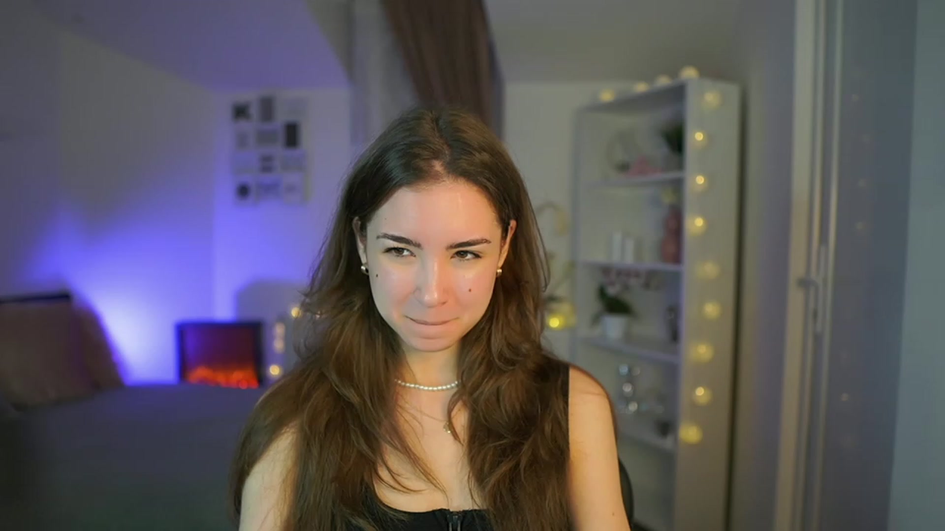 Gallery image thumbnail from Shy_jane's myfreecams stream on, 03/28/2023, 12:00 image 16 of 20