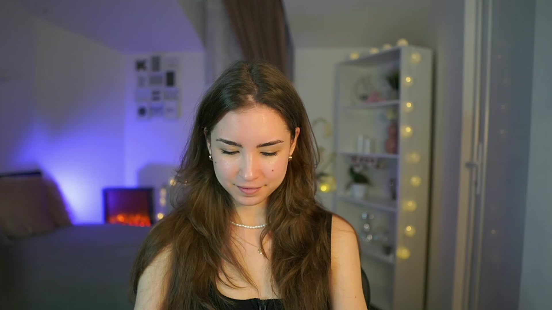 Gallery image thumbnail from Shy_jane's myfreecams stream on, 03/28/2023, 12:00 image 14 of 20